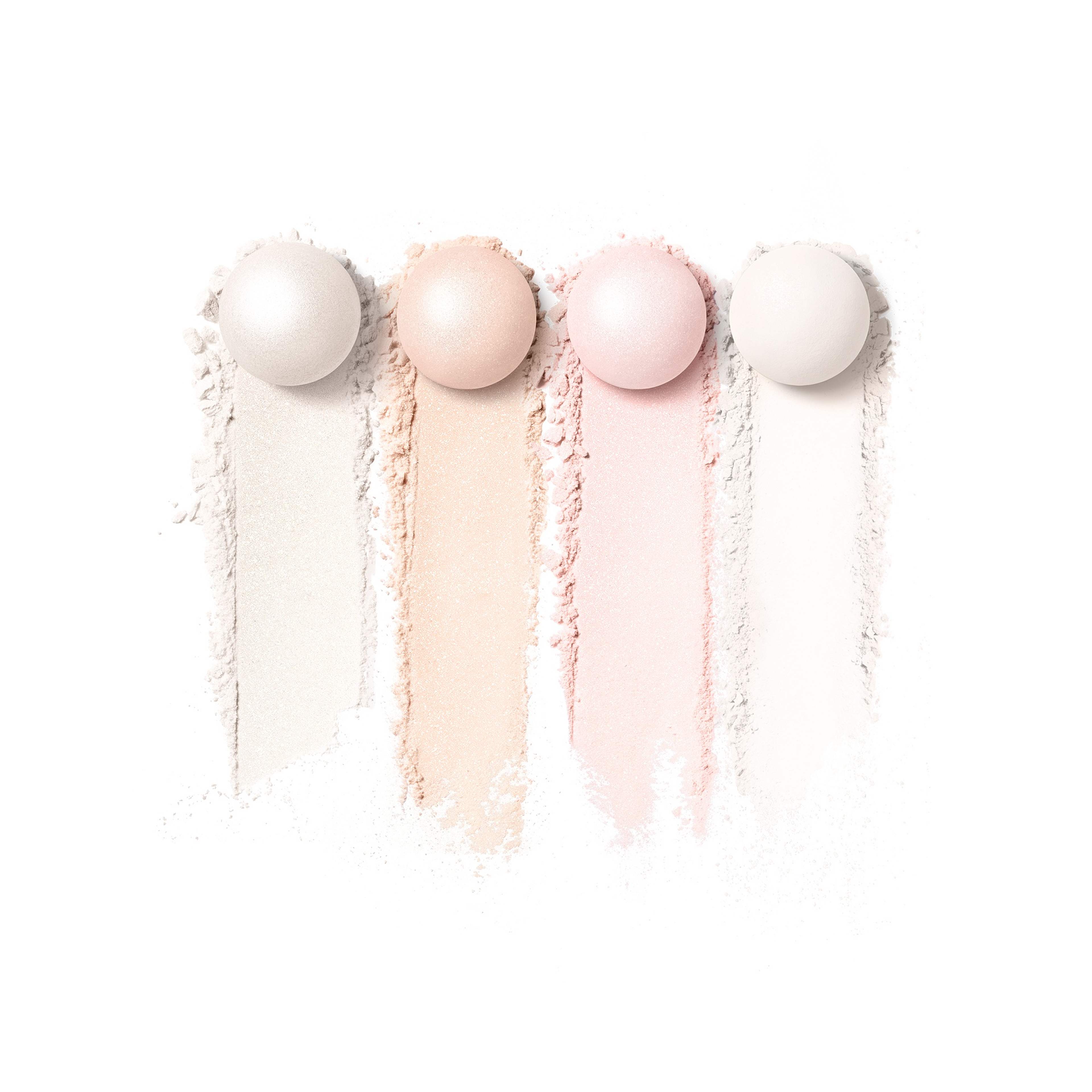Mét Light Revealing Pearls Of Powder