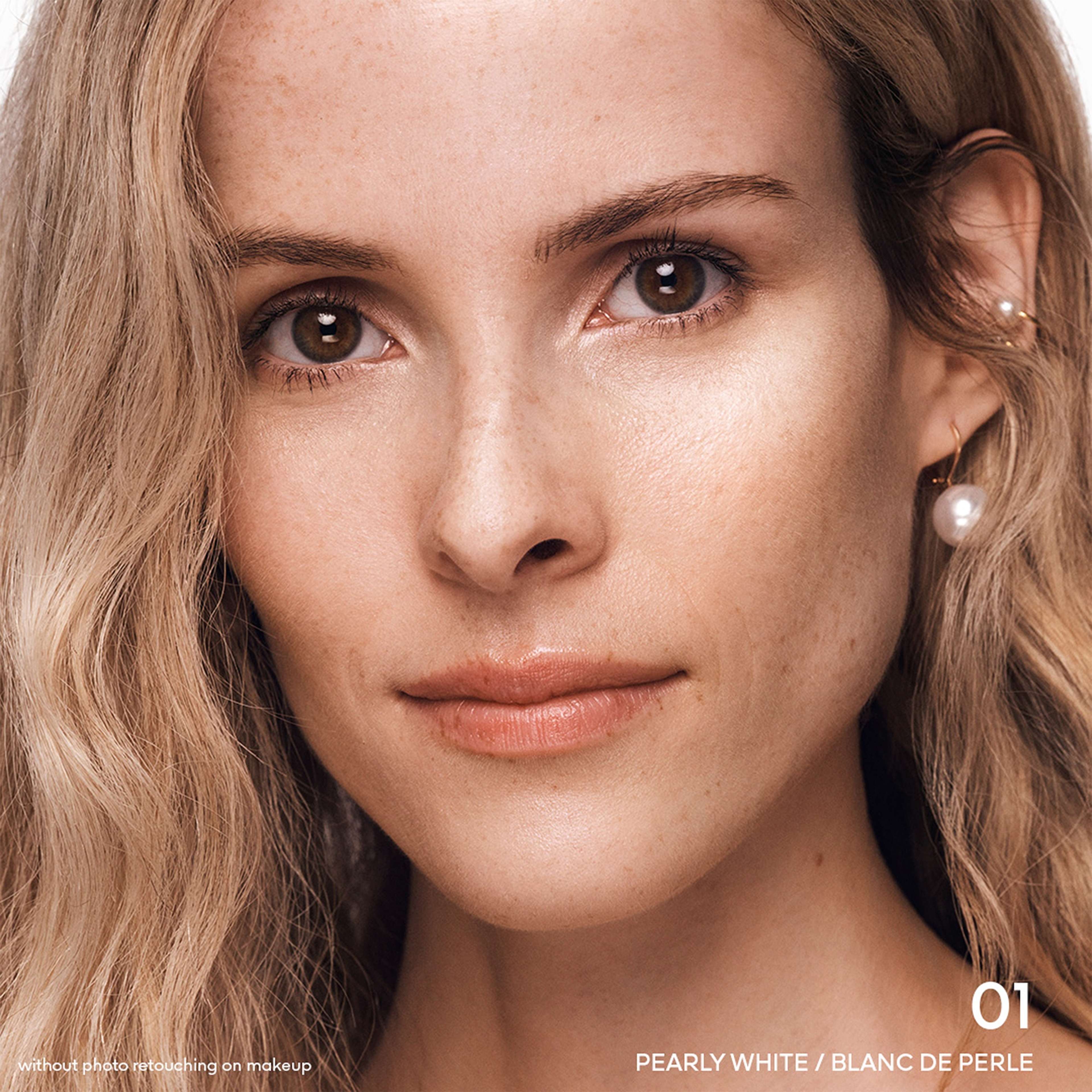 Mét Light Revealing Pearls Of Powder