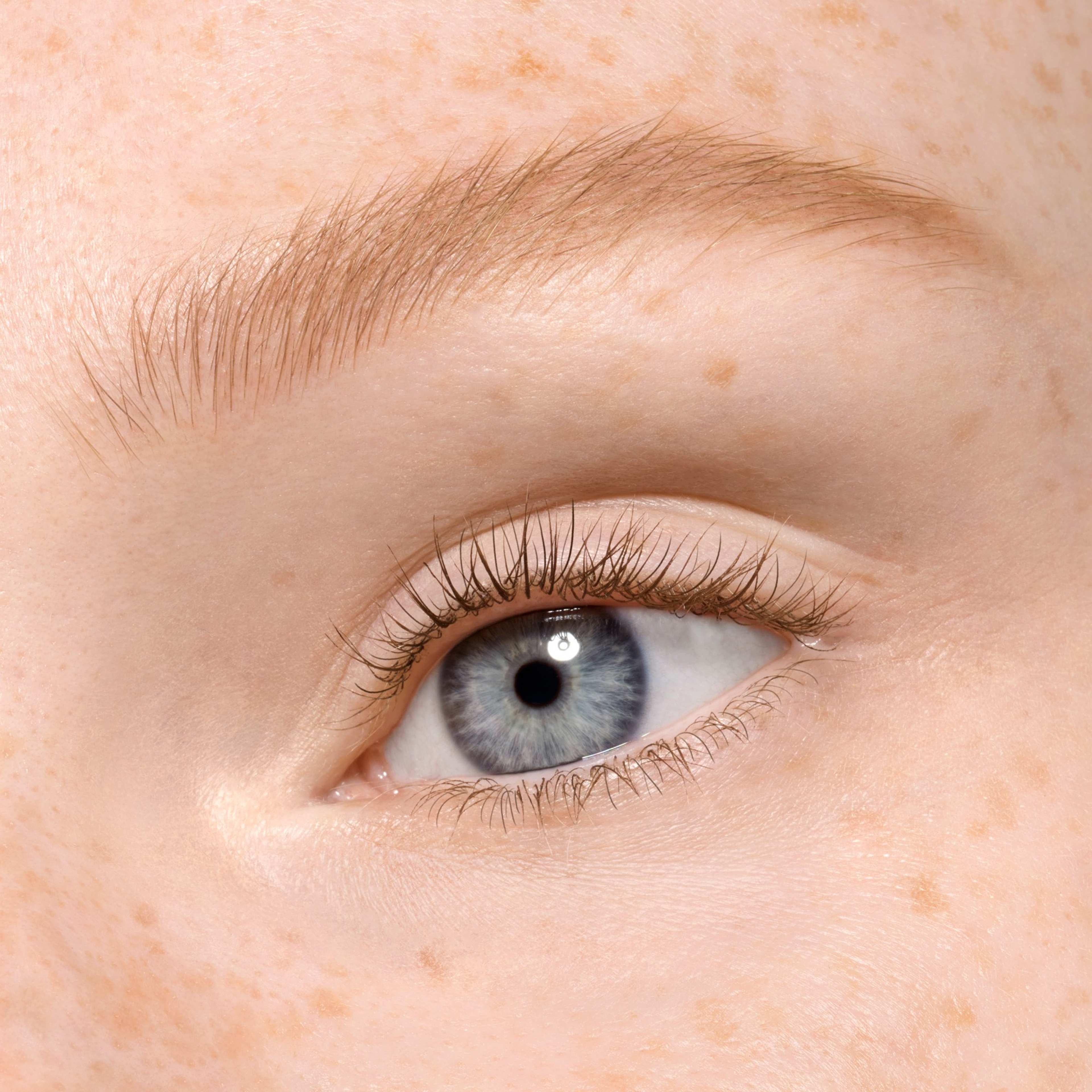 Brow G Brow Pencil High Precision & Long Wear, från Guerlain, i färgen Auburn. Klicka för att öppna bilden i stort format