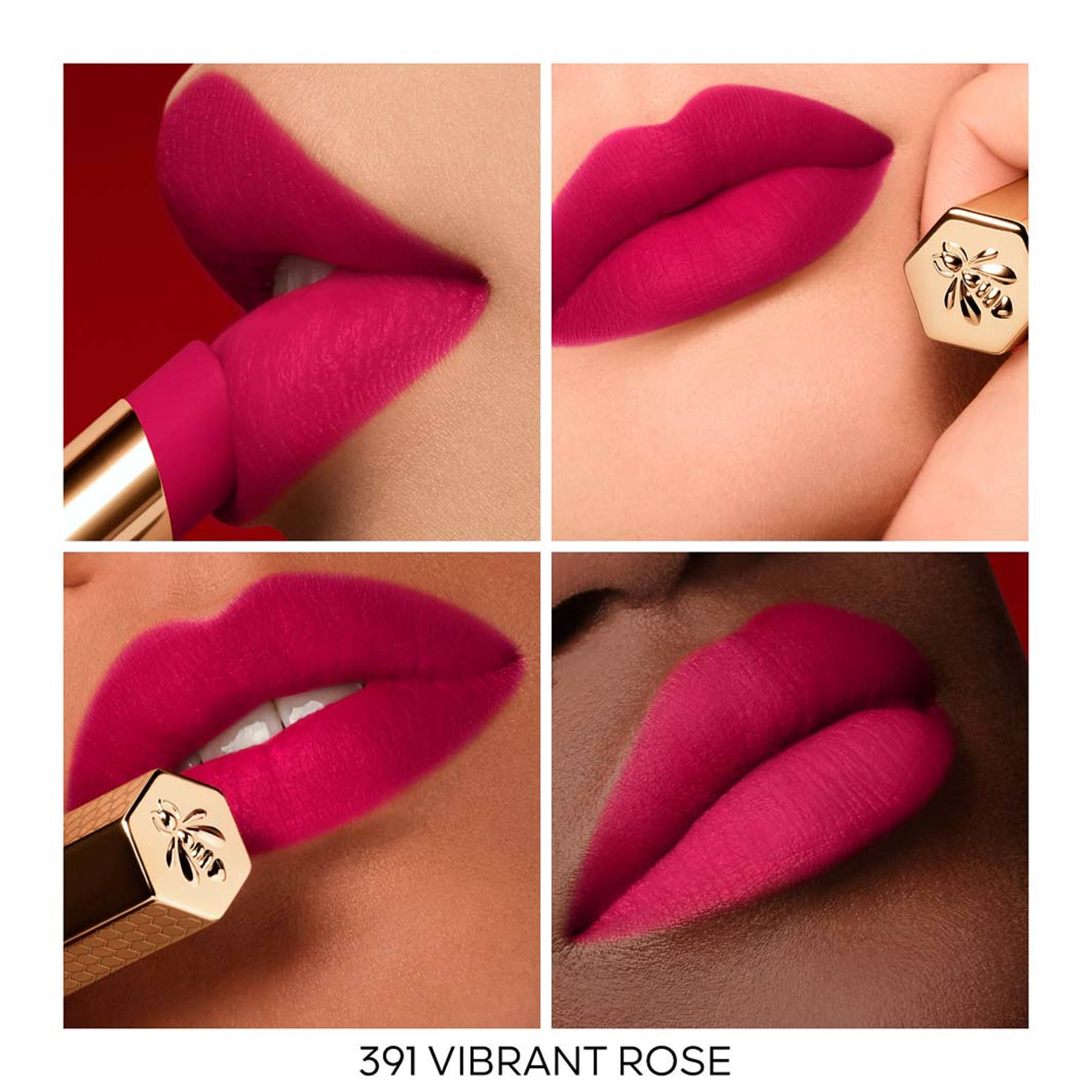 KissKiss Honey-Infused Intense Lipstick, från Guerlain, i färgen Vibrant Pink. Klicka för att öppna bilden i stort format