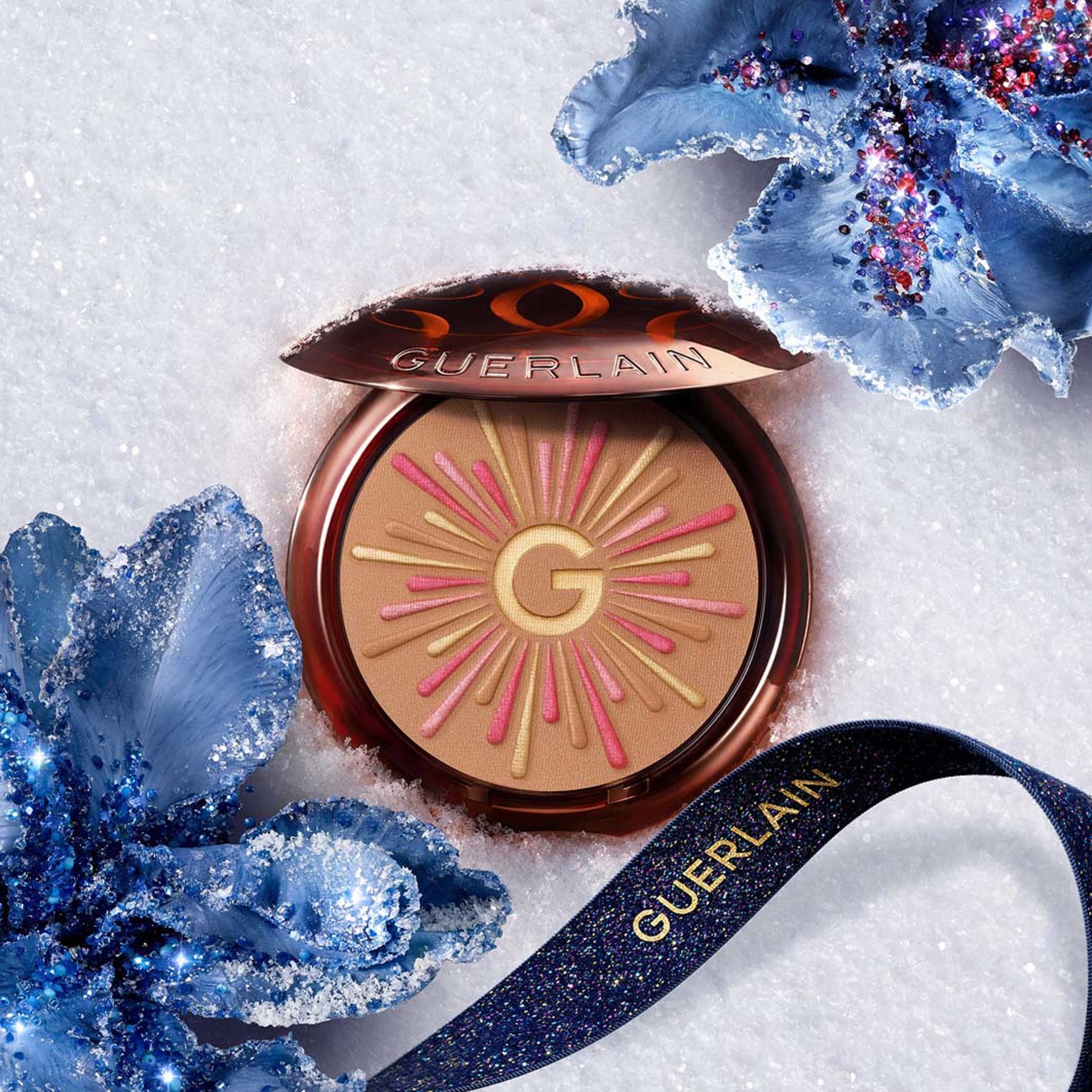 Terracotta The Bronzing Powder - Limited Edition, från Guerlain, i färgen Bouquet Final. Klicka för att öppna bilden i stort format