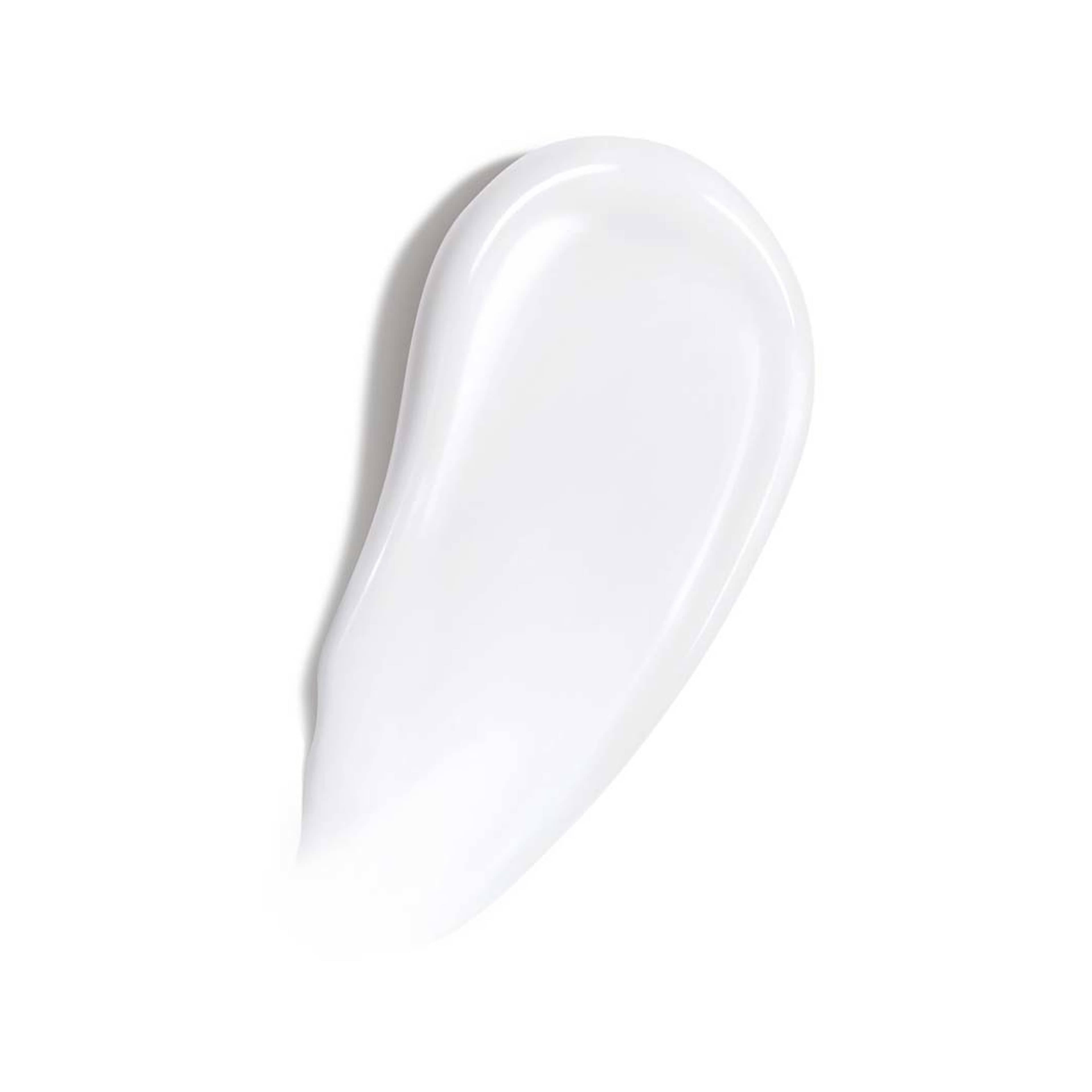 Hydrating Invisible UV Fluid SPF 50+, från DIOR. Klicka för att öppna bilden i stort format