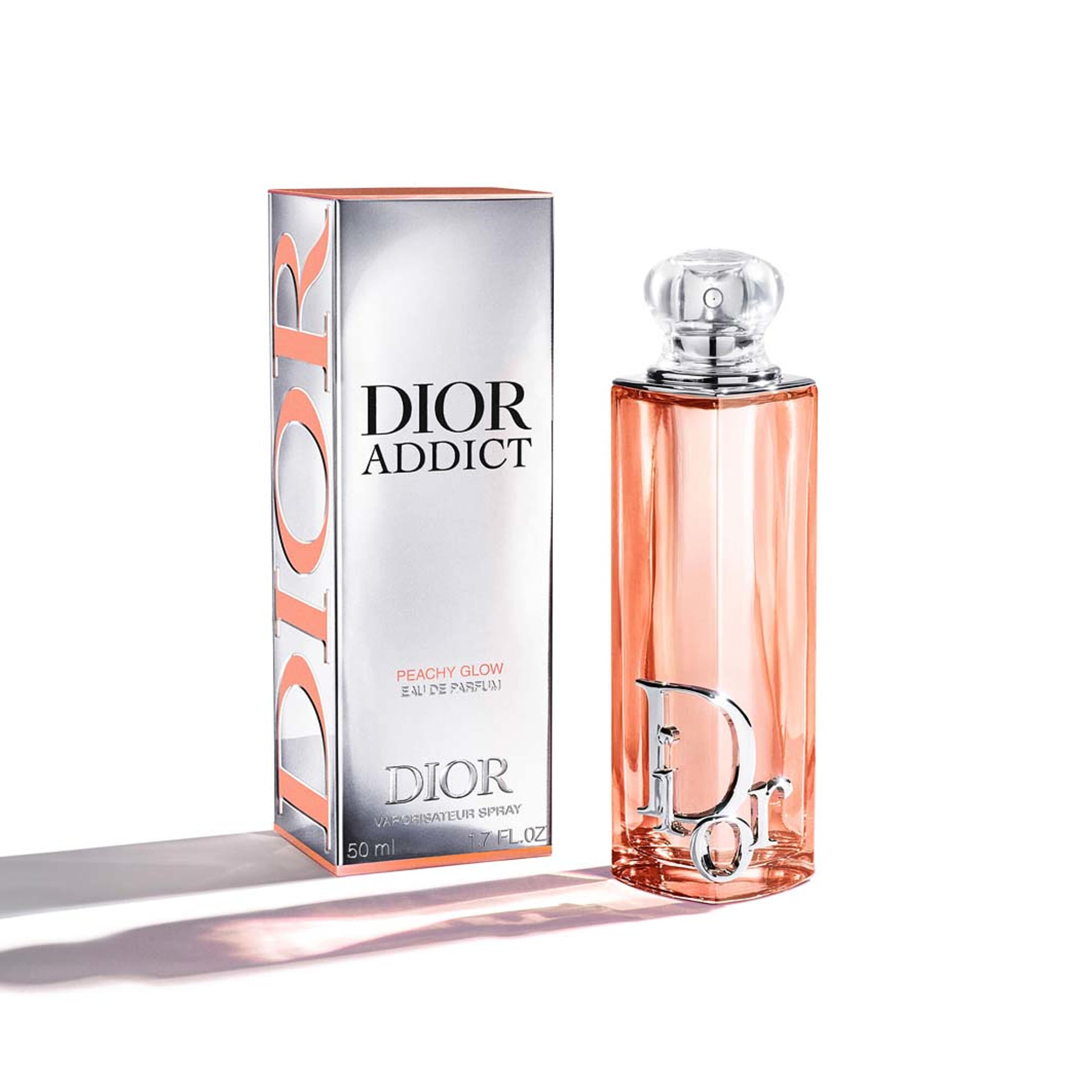 Dior Addict Peachy Glow Eau de parfum, från DIOR. Klicka för att öppna bilden i stort format