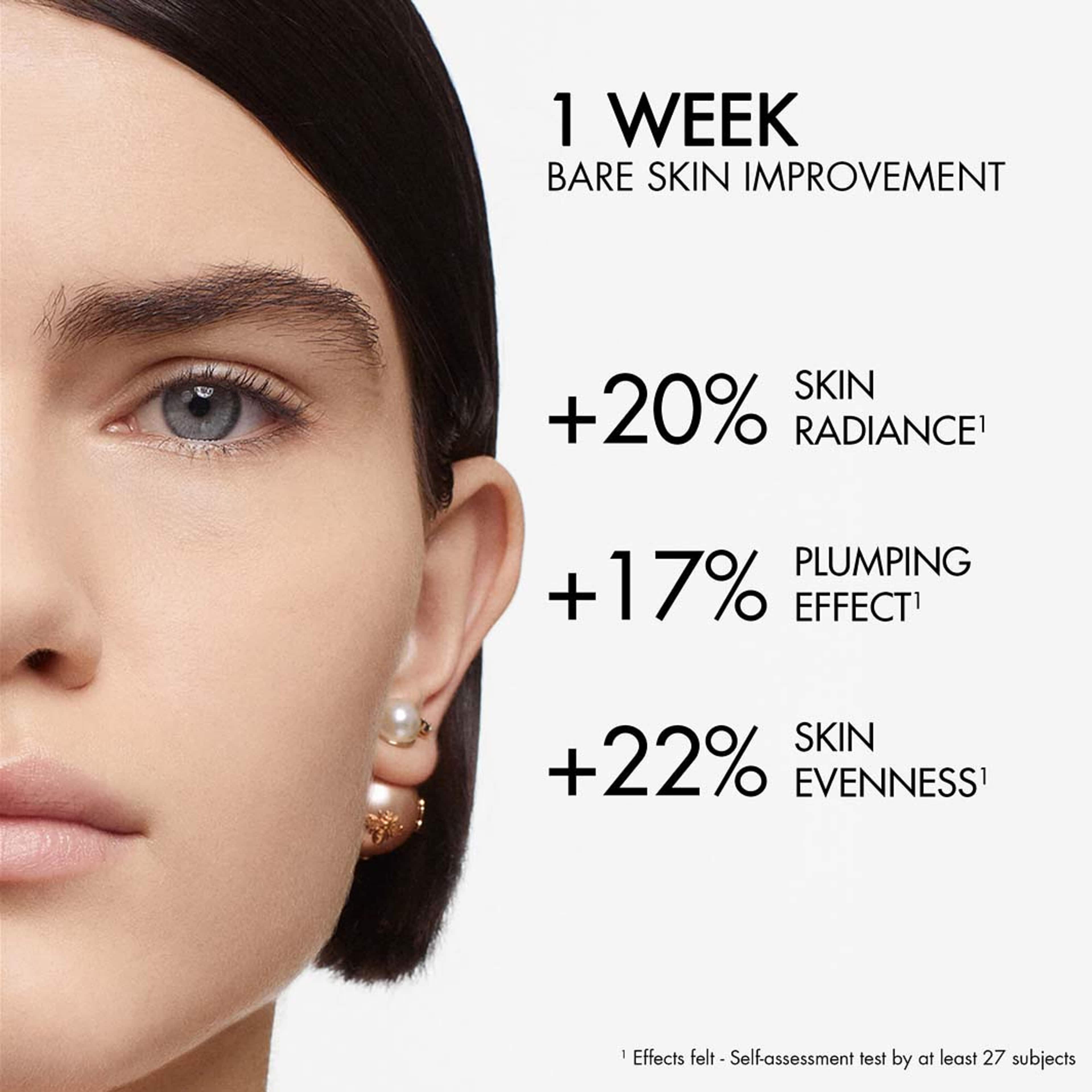 Dior Forever Skin Glow Foundation, från DIOR, i färgen 2,5n. Klicka för att öppna bilden i stort format