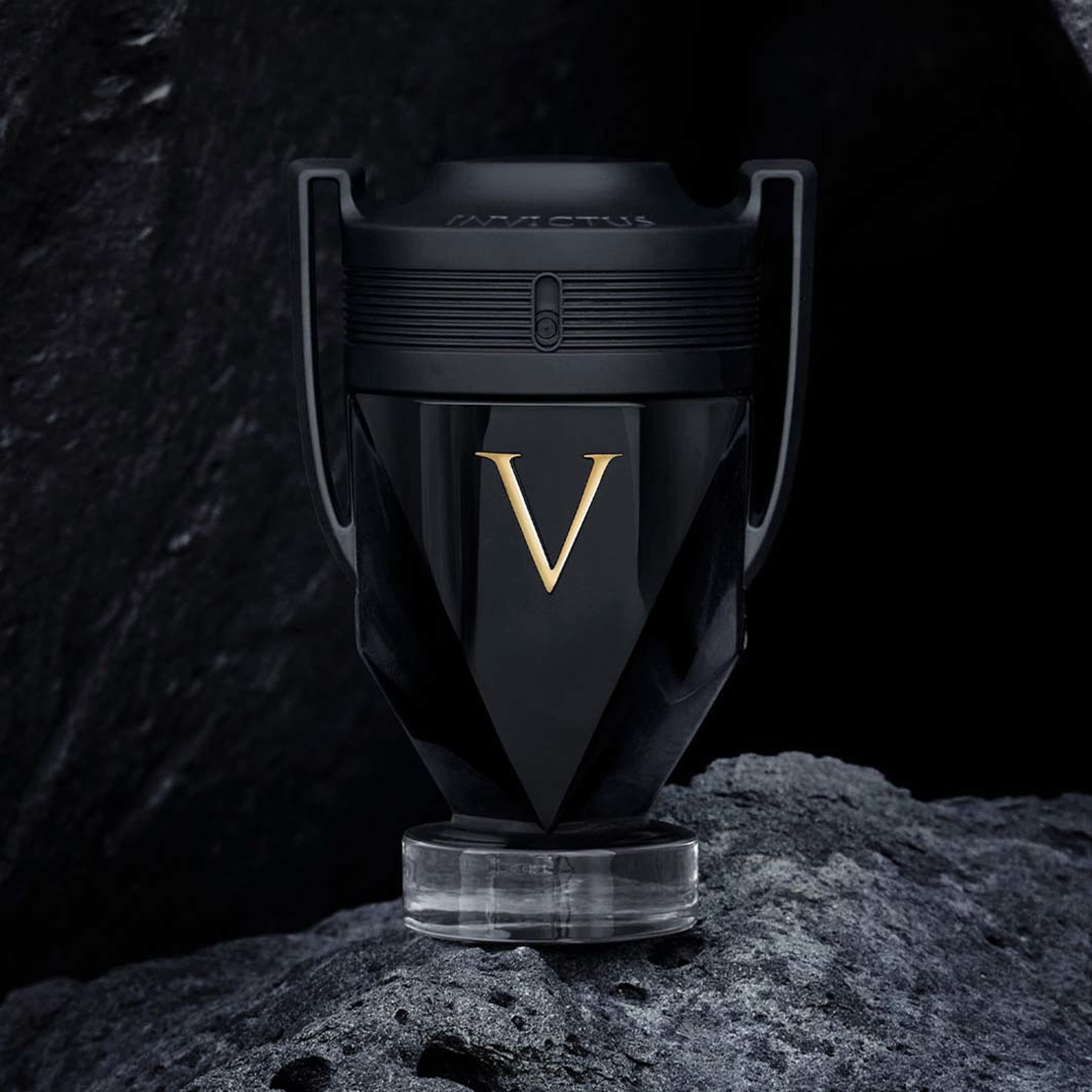 Invictus Victory Eau de parfum, från Rabanne. Klicka för att öppna bilden i stort format