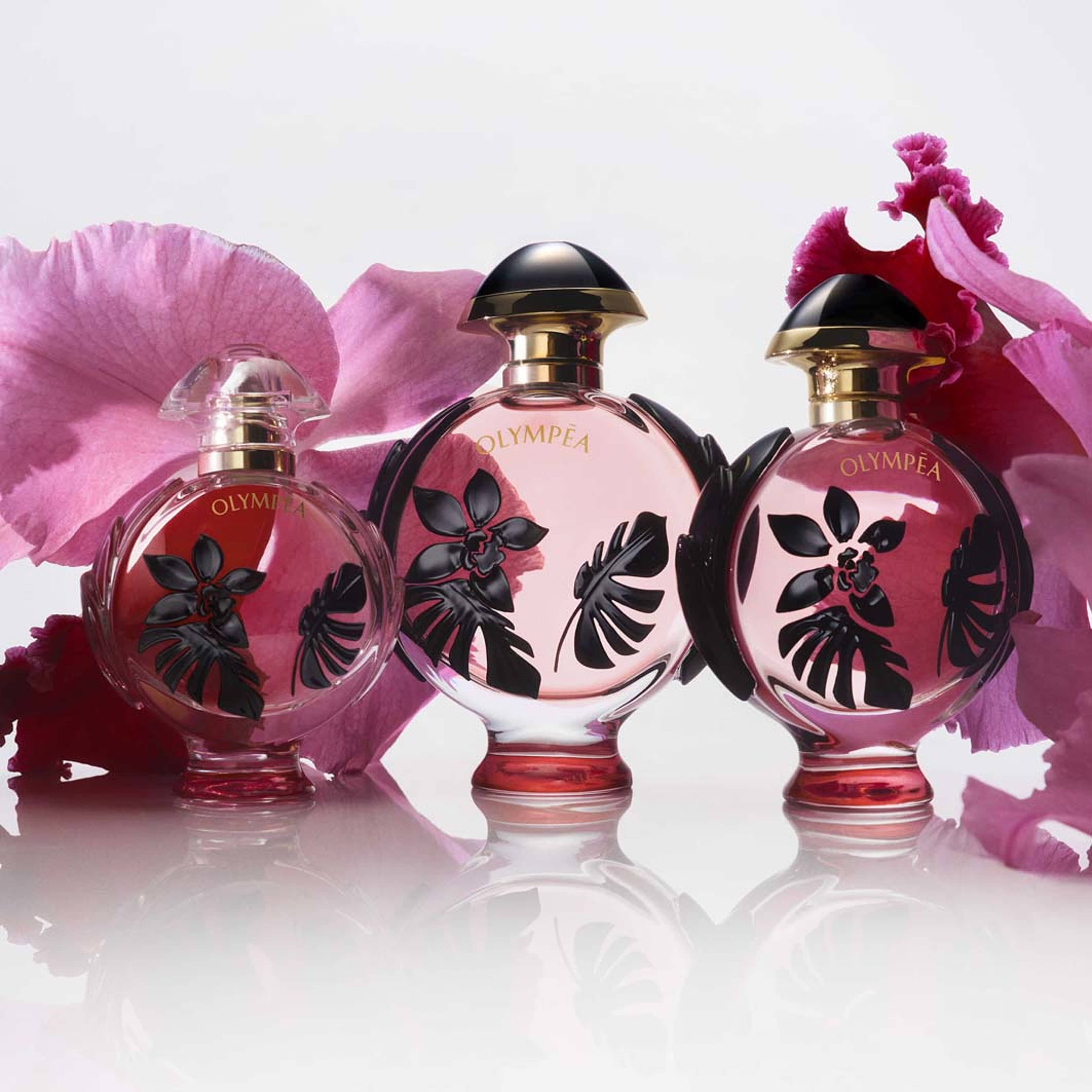 Olympea Flora Eau De Parfum, från Rabanne. Klicka för att öppna bilden i stort format