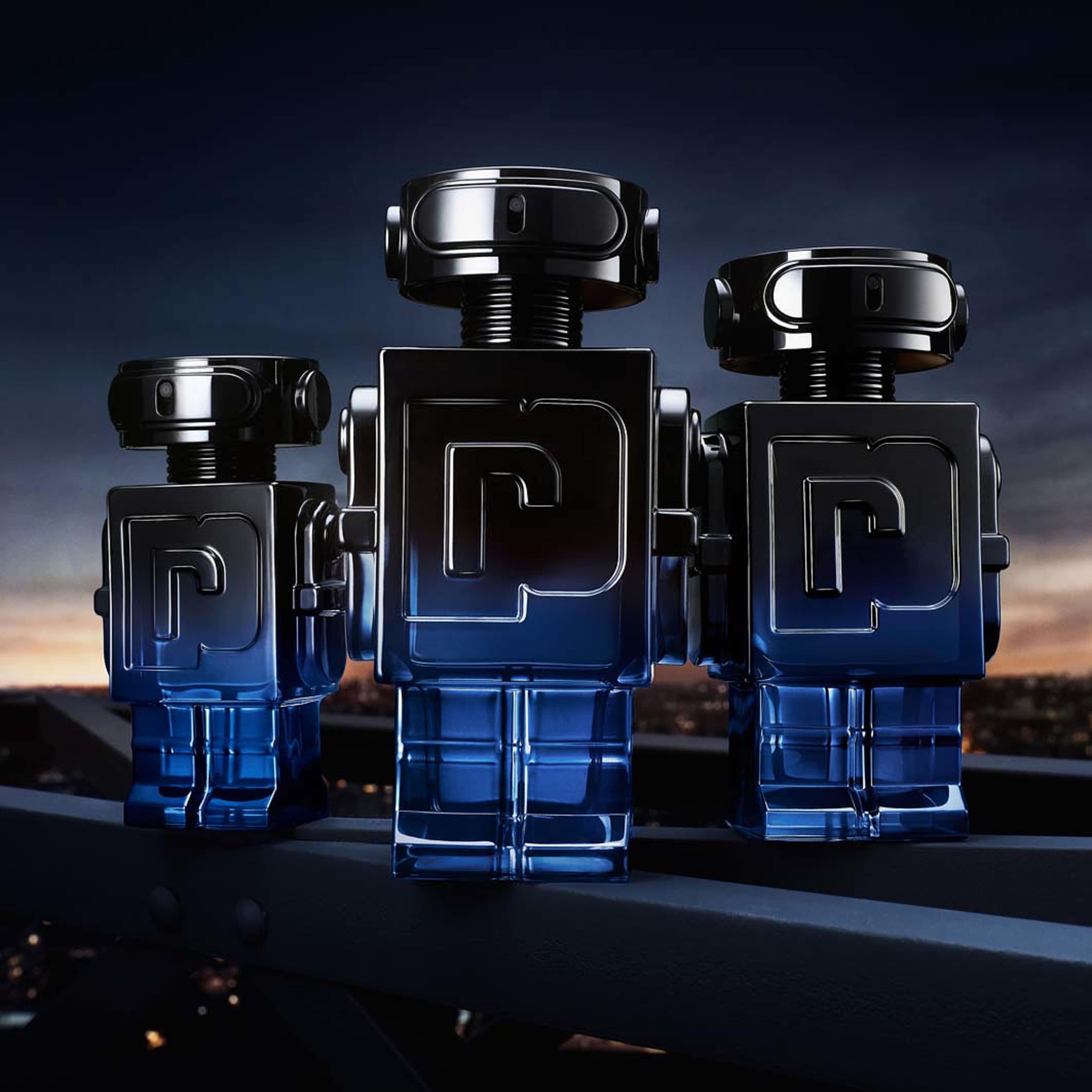 Phantom Intense Eau de parfum refillable, från Rabanne. Klicka för att öppna bilden i stort format