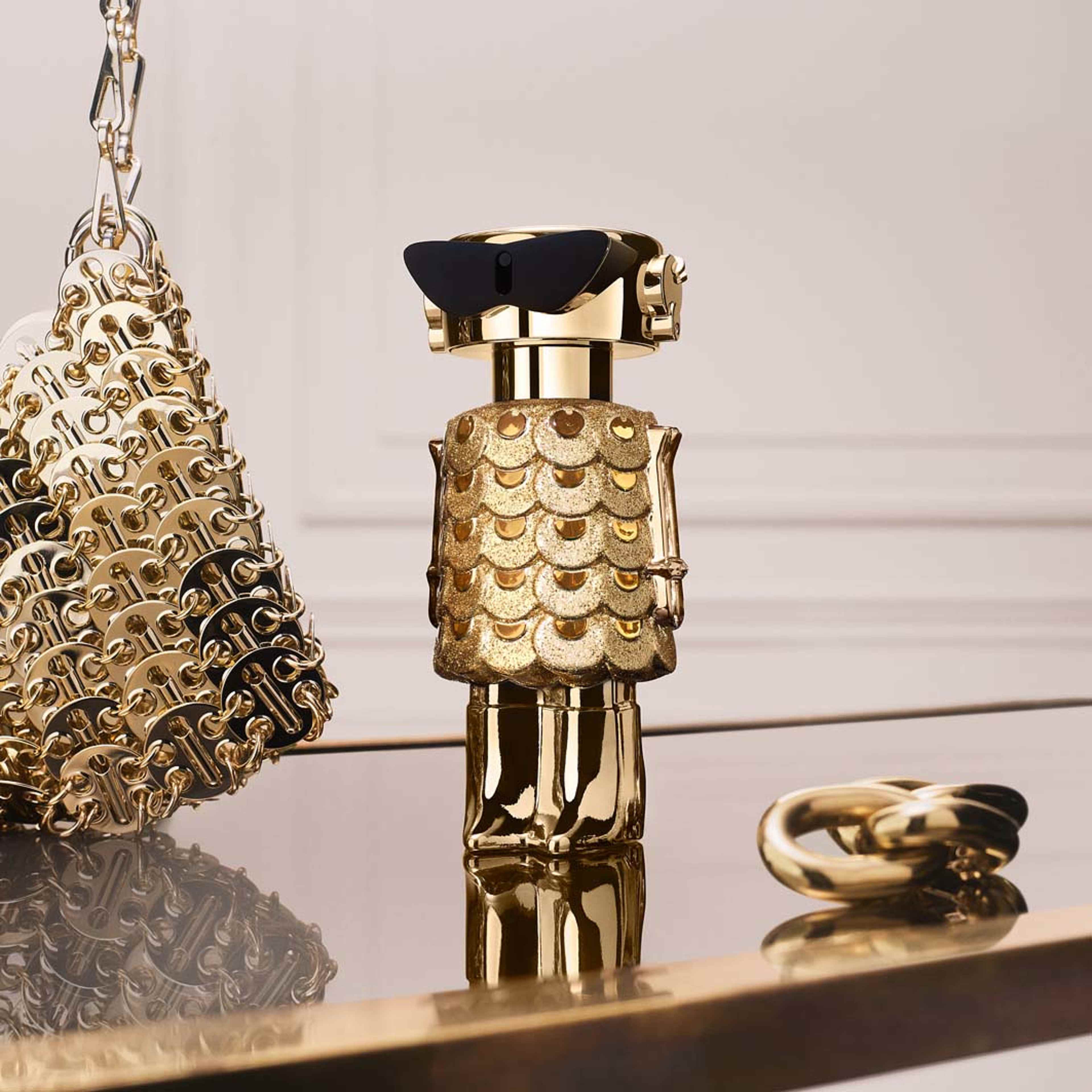 Fame Intense Eau de parfum, från Rabanne. Klicka för att öppna bilden i stort format