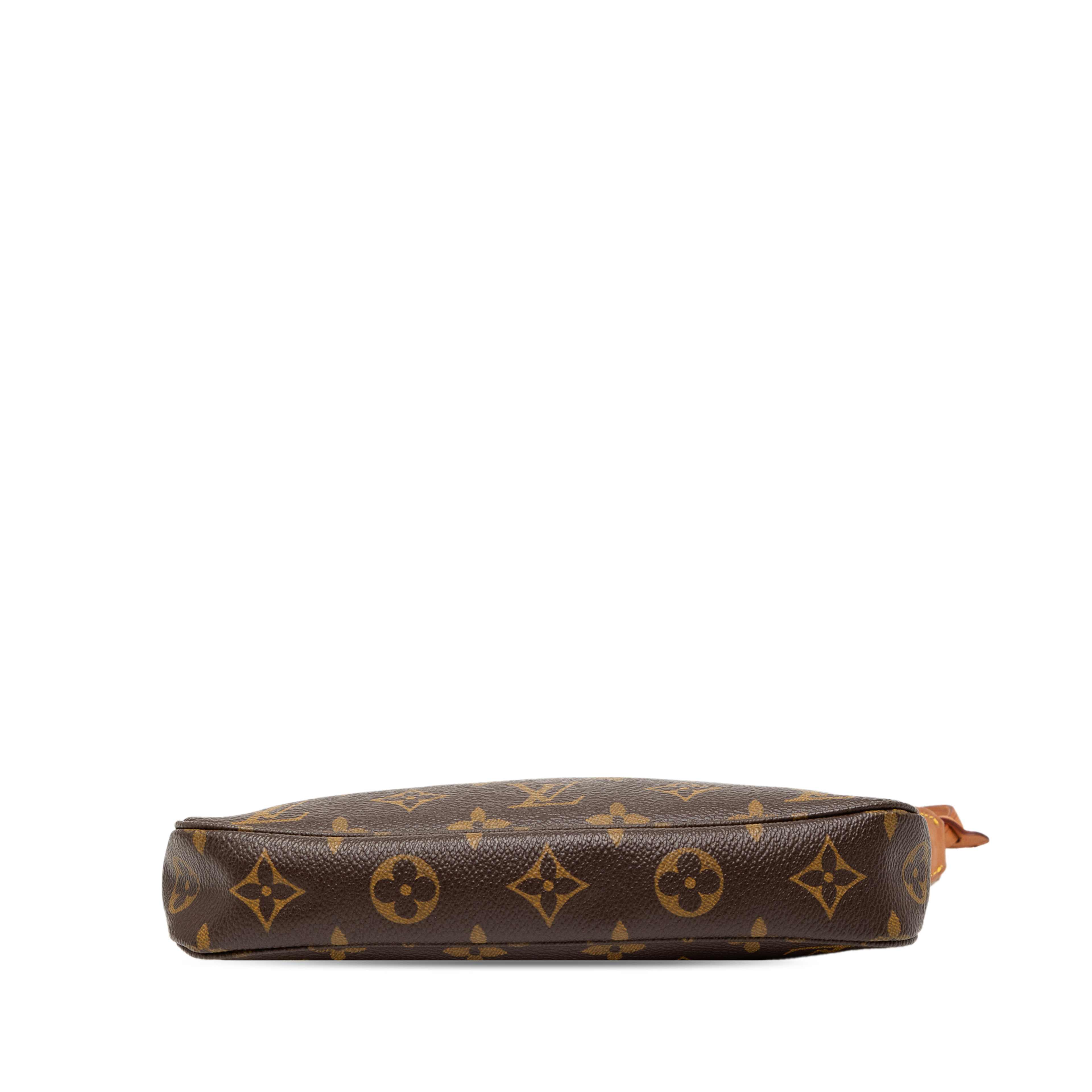 Louis Vuitton Monogram Pochette Accessoires, från Luxclusif, i färgen brown. Klicka för att öppna bilden i stort format