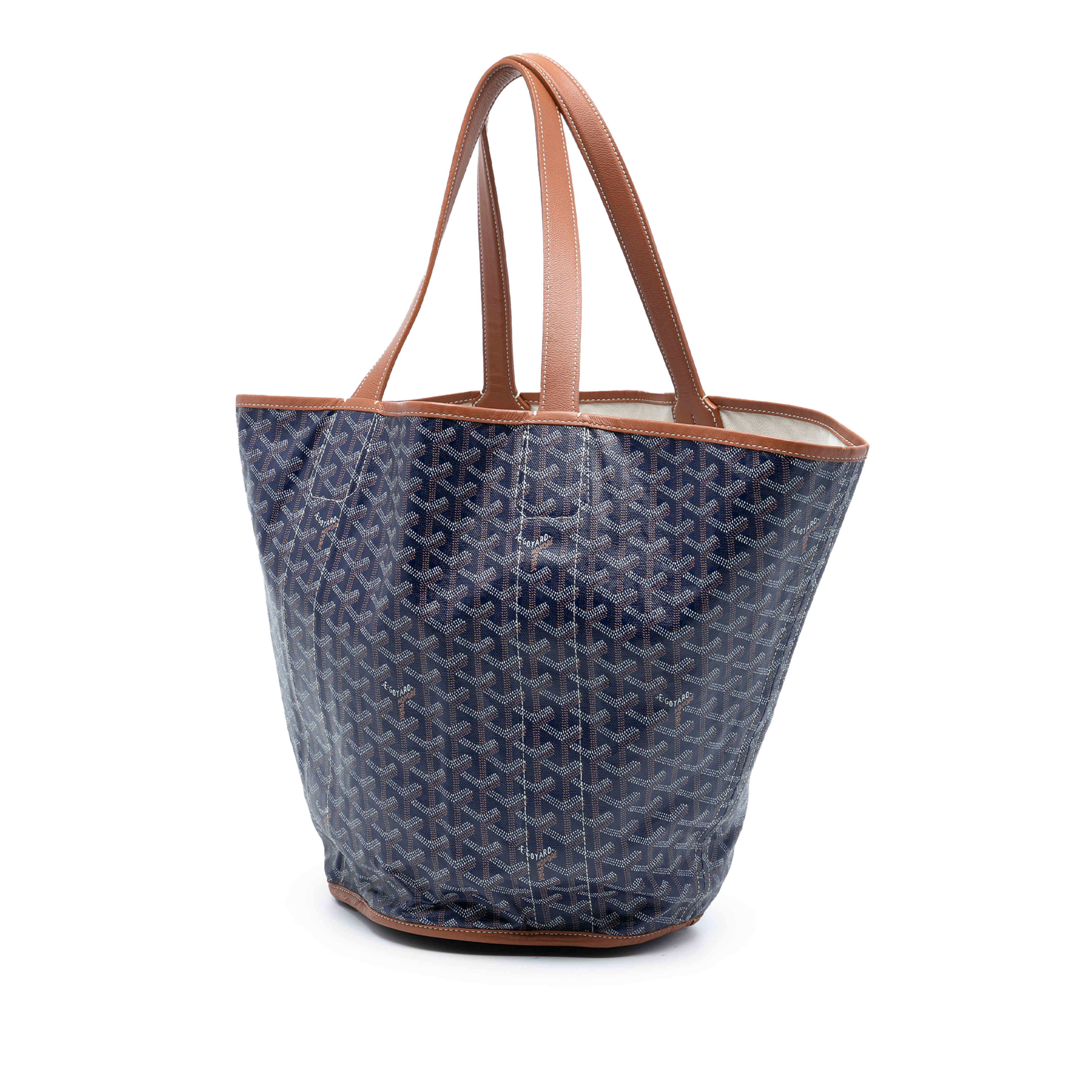 Goyard Goyardine Reversible Belharra Tote, från Luxclusif, i färgen navy. Klicka för att öppna bilden i stort format