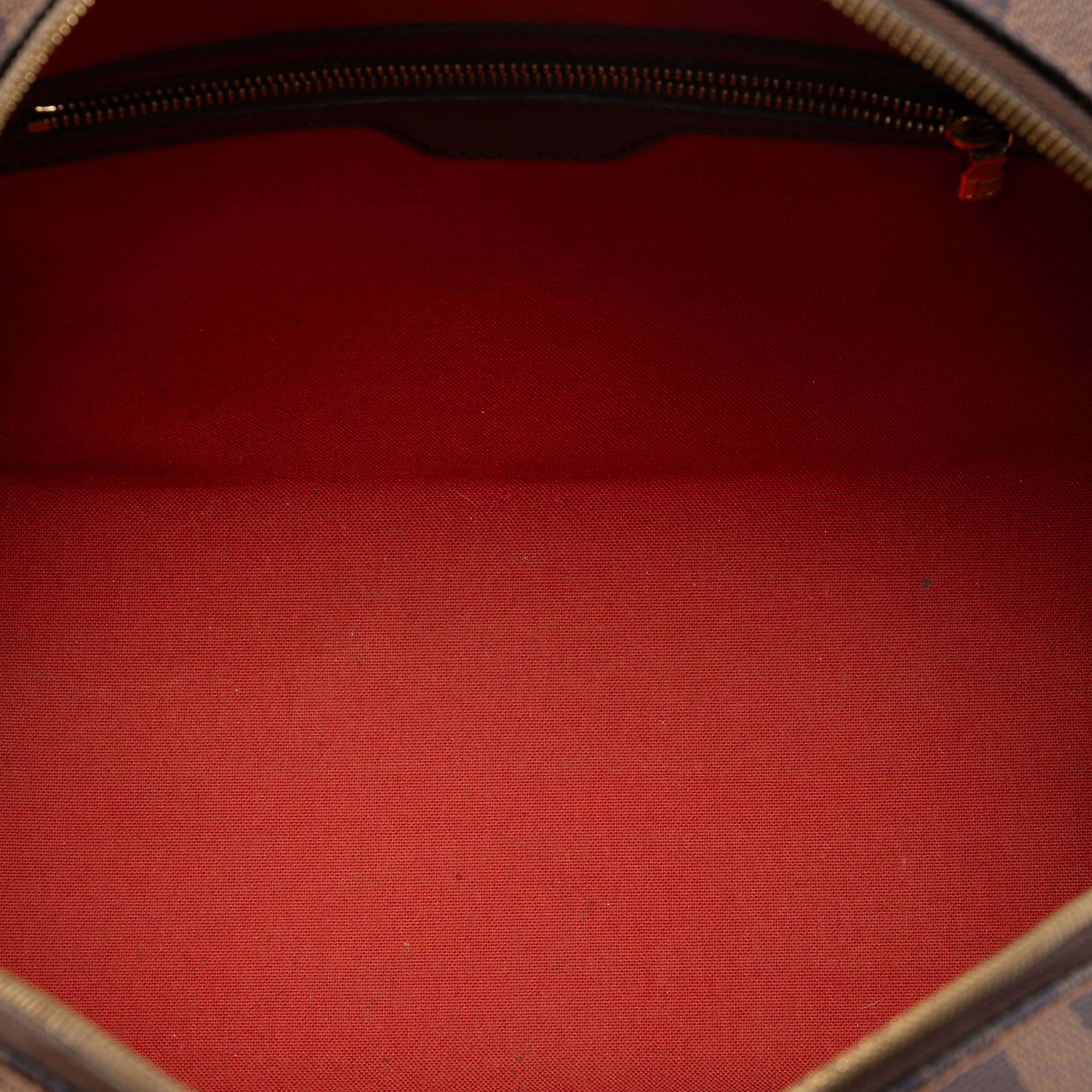 Louis Vuitton Damier Ebene Nolita, från Luxclusif, i färgen brown. Klicka för att öppna bilden i stort format