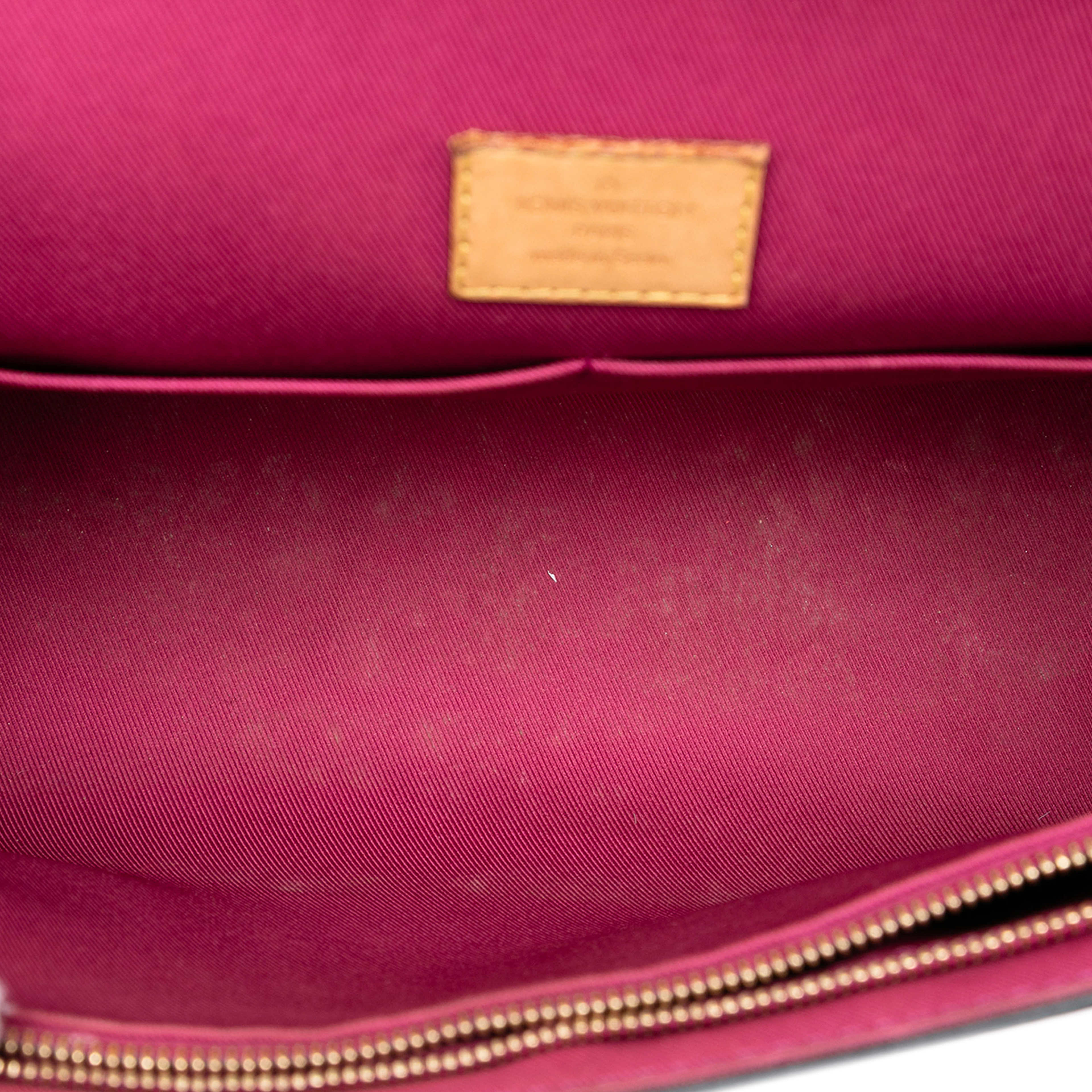 Louis Vuitton Monogram Cluny Bb, från Luxclusif, i färgen brown. Klicka för att öppna bilden i stort format