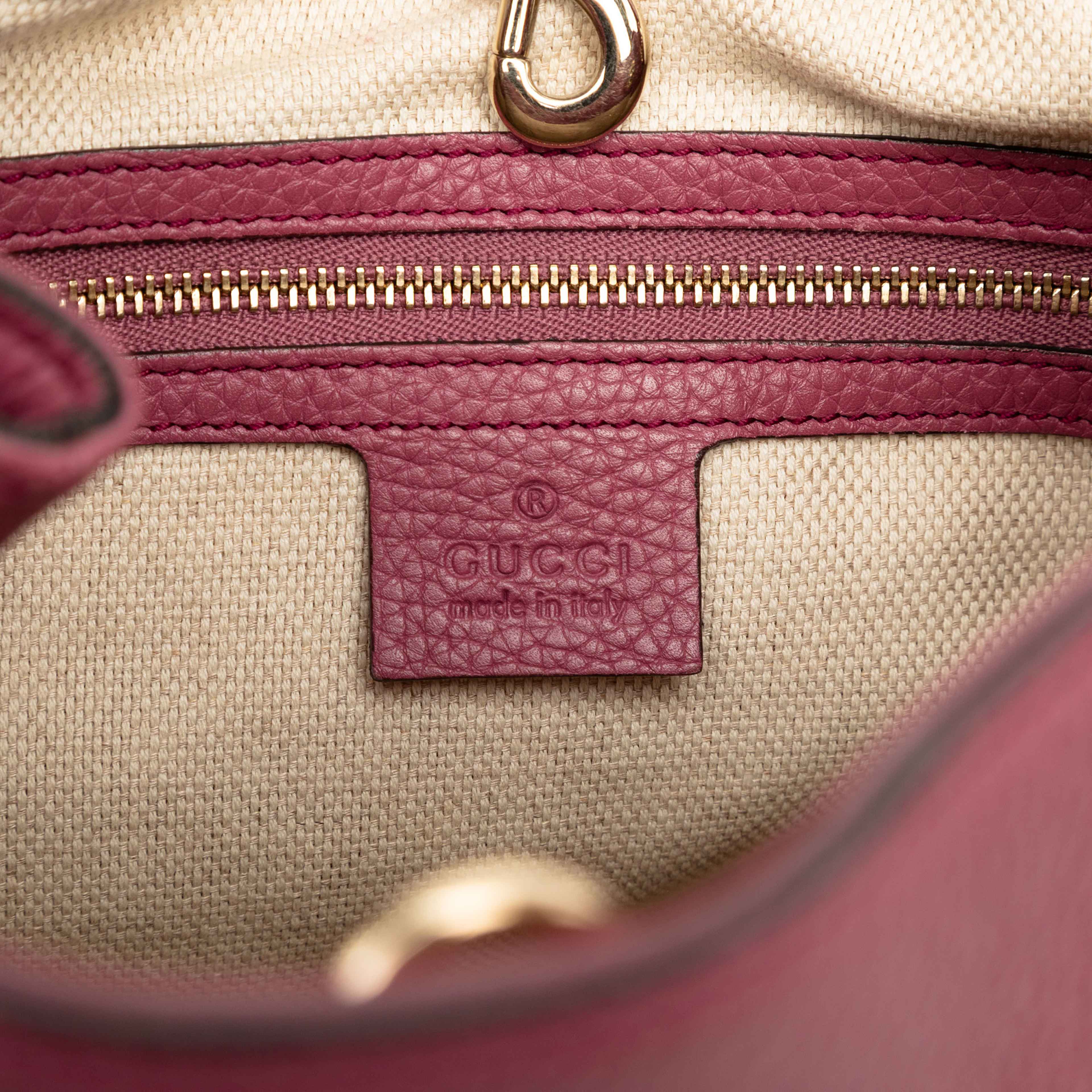 Gucci Medium Calfskin Soho Chain Tote, från Luxclusif, i färgen dark pink. Klicka för att öppna bilden i stort format