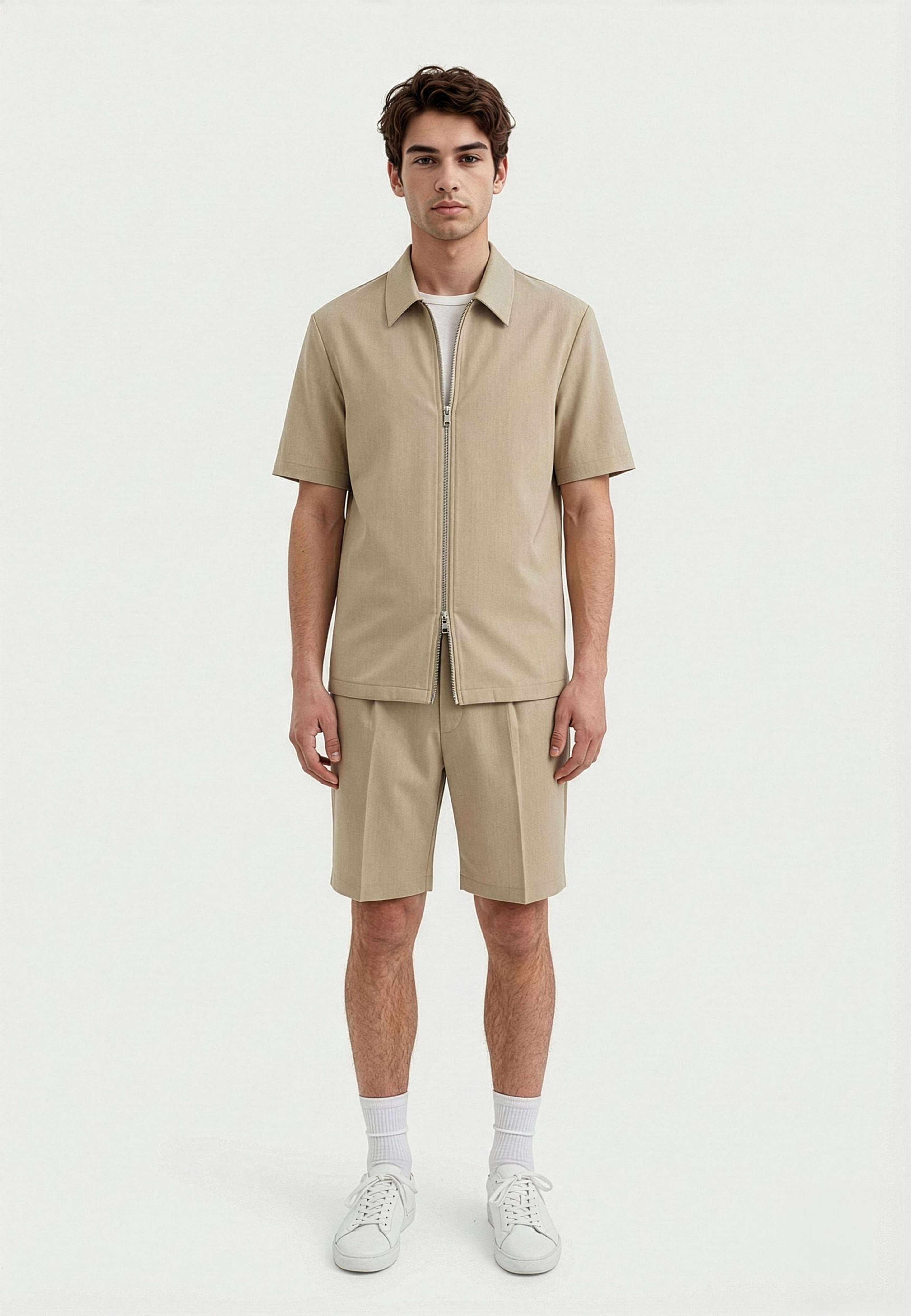 Vander Zip Shirt, från Ciszere, i färgen beige. Klicka för att öppna bilden i stort format