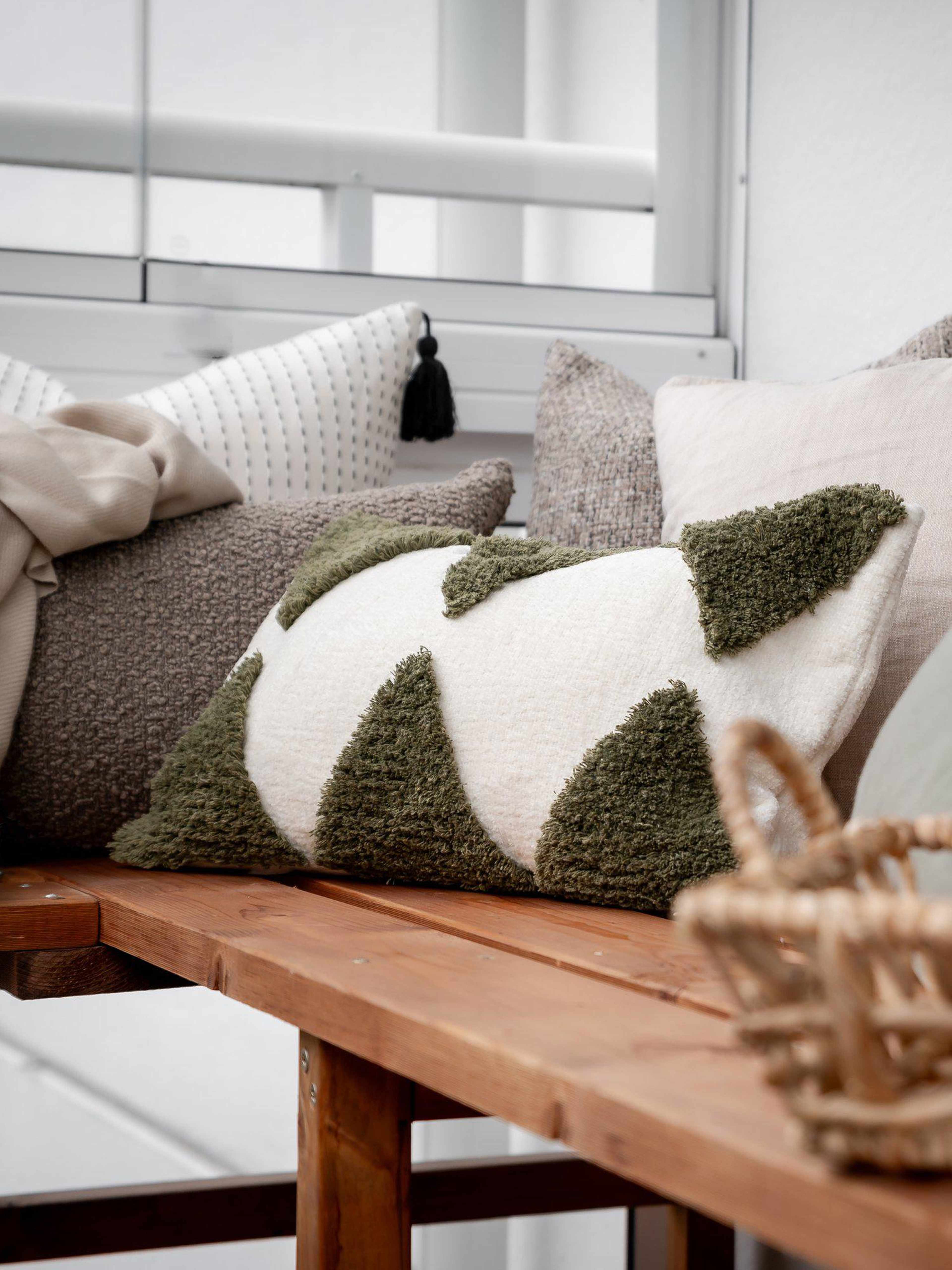 Holly Kudde, från Svanefors, i färgen grön. Klicka för att öppna bilden i stort format