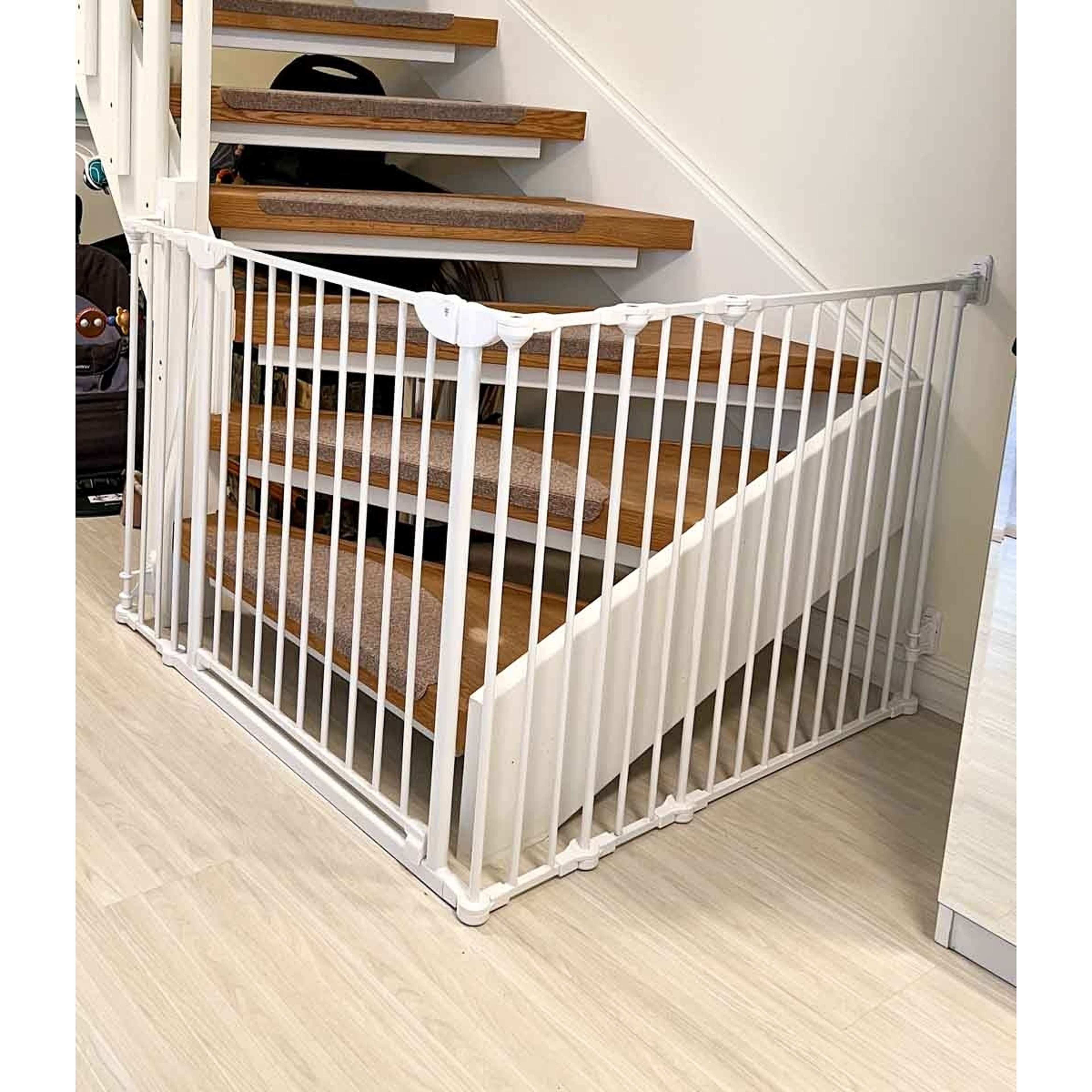 Multigrind Safetygate Charlie, från HomeSafety, i färgen svartgrå. Klicka för att öppna bilden i stort format