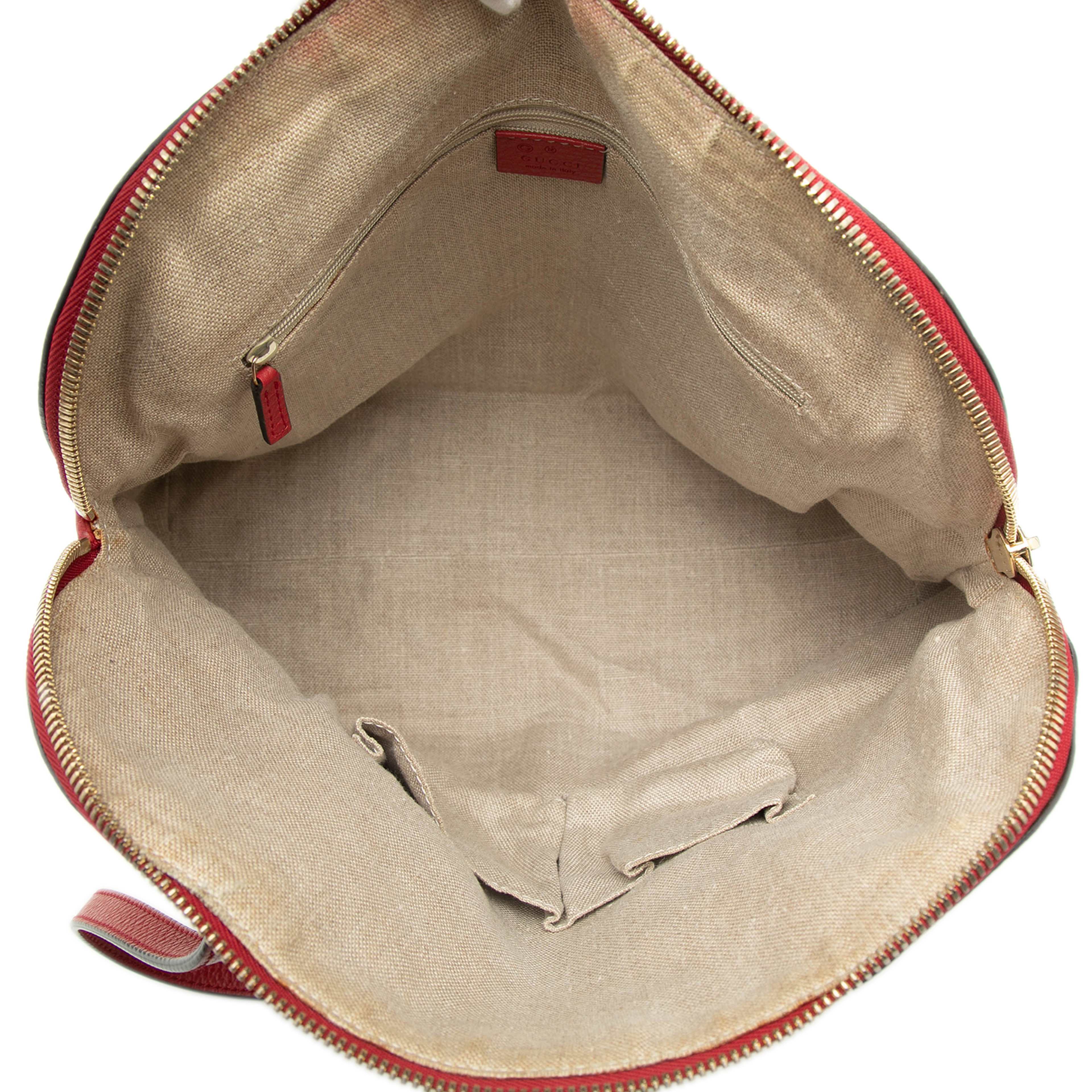 Gucci Gg Canvas Dome Shoulder Bag, från Luxclusif, i färgen beige. Klicka för att öppna bilden i stort format