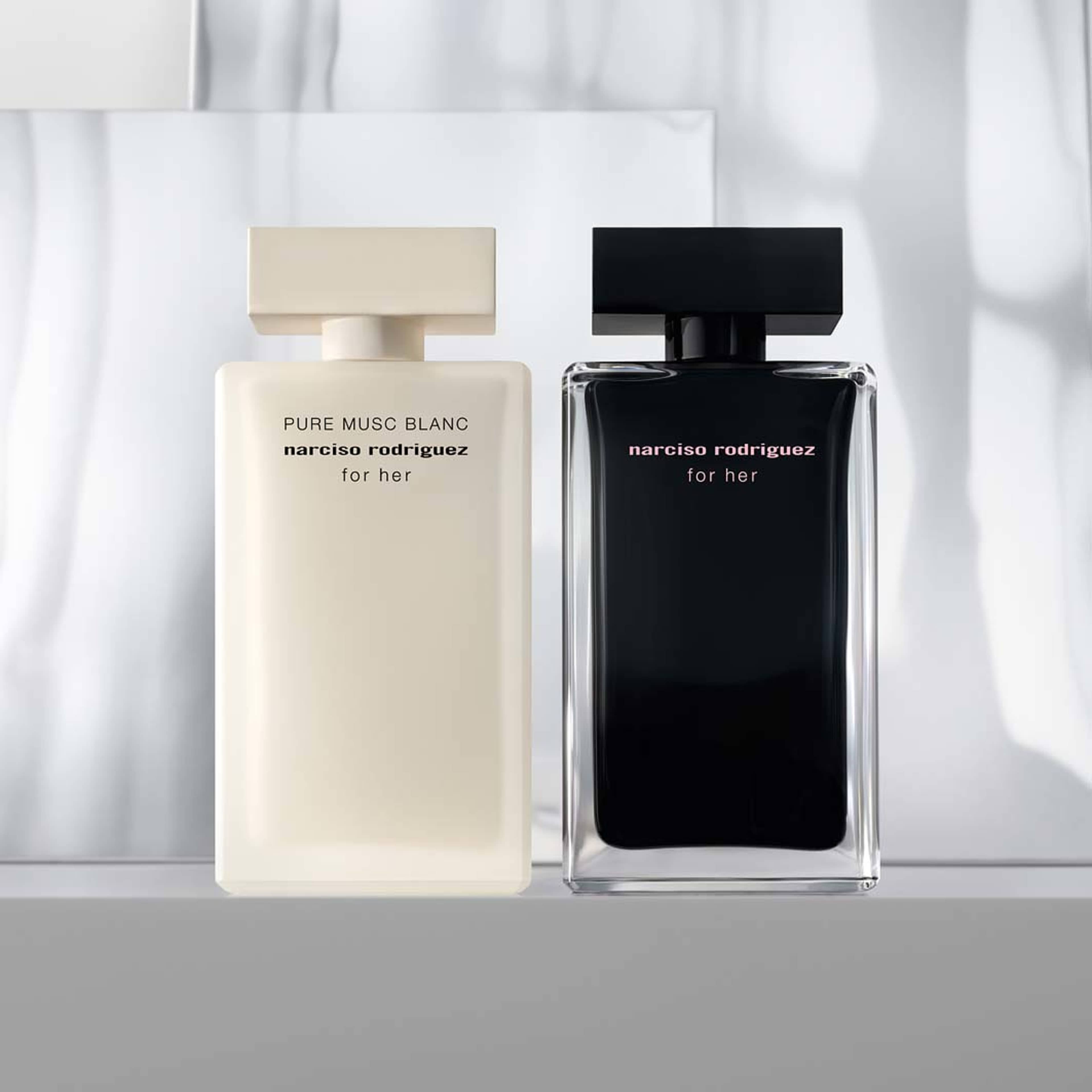 For Her Pure Musc Blanc EdP Intense, från Narciso Rodriguez. Klicka för att öppna bilden i stort format