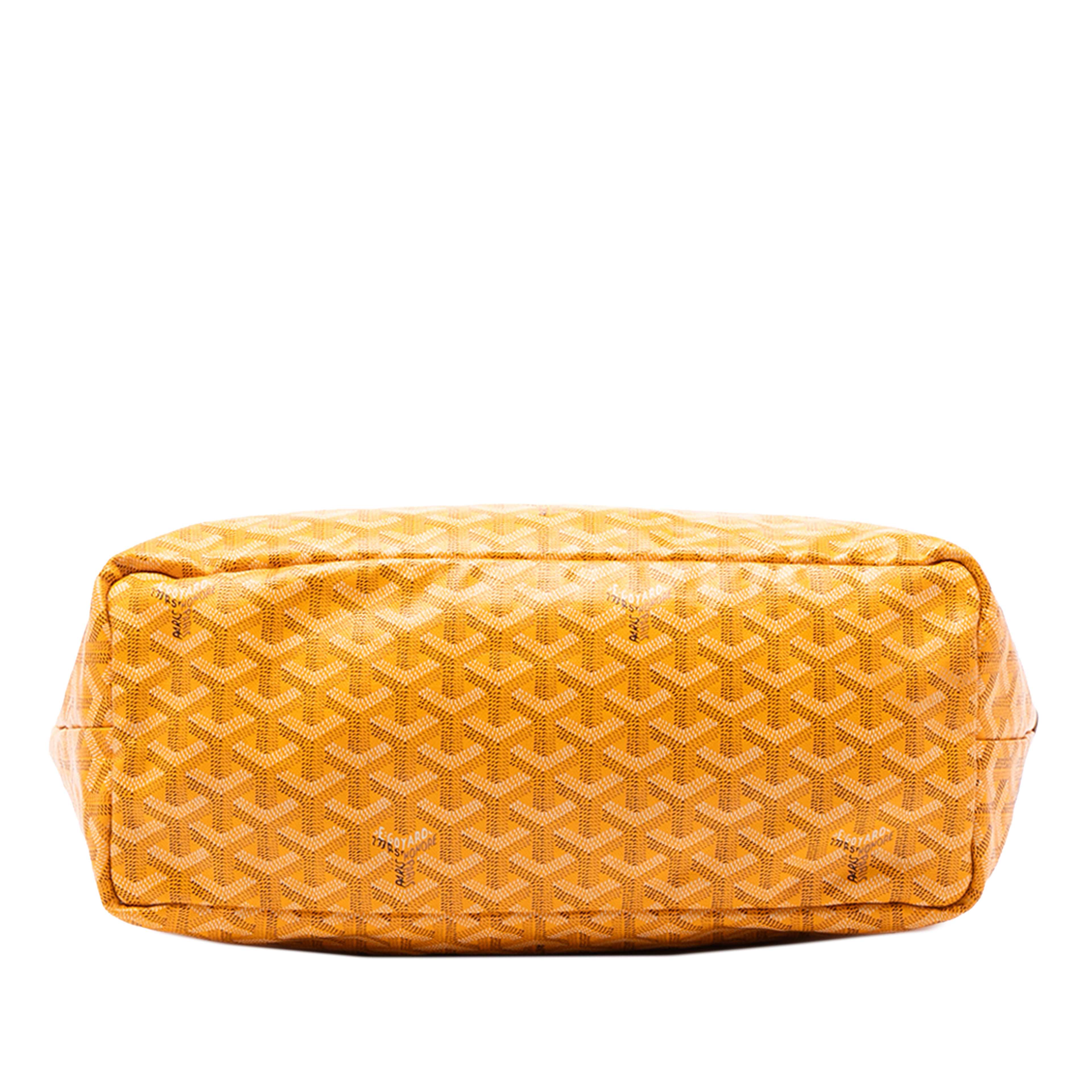 Goyard Goyardine Saint Louis Pm, från Luxclusif, i färgen yellow. Klicka för att öppna bilden i stort format