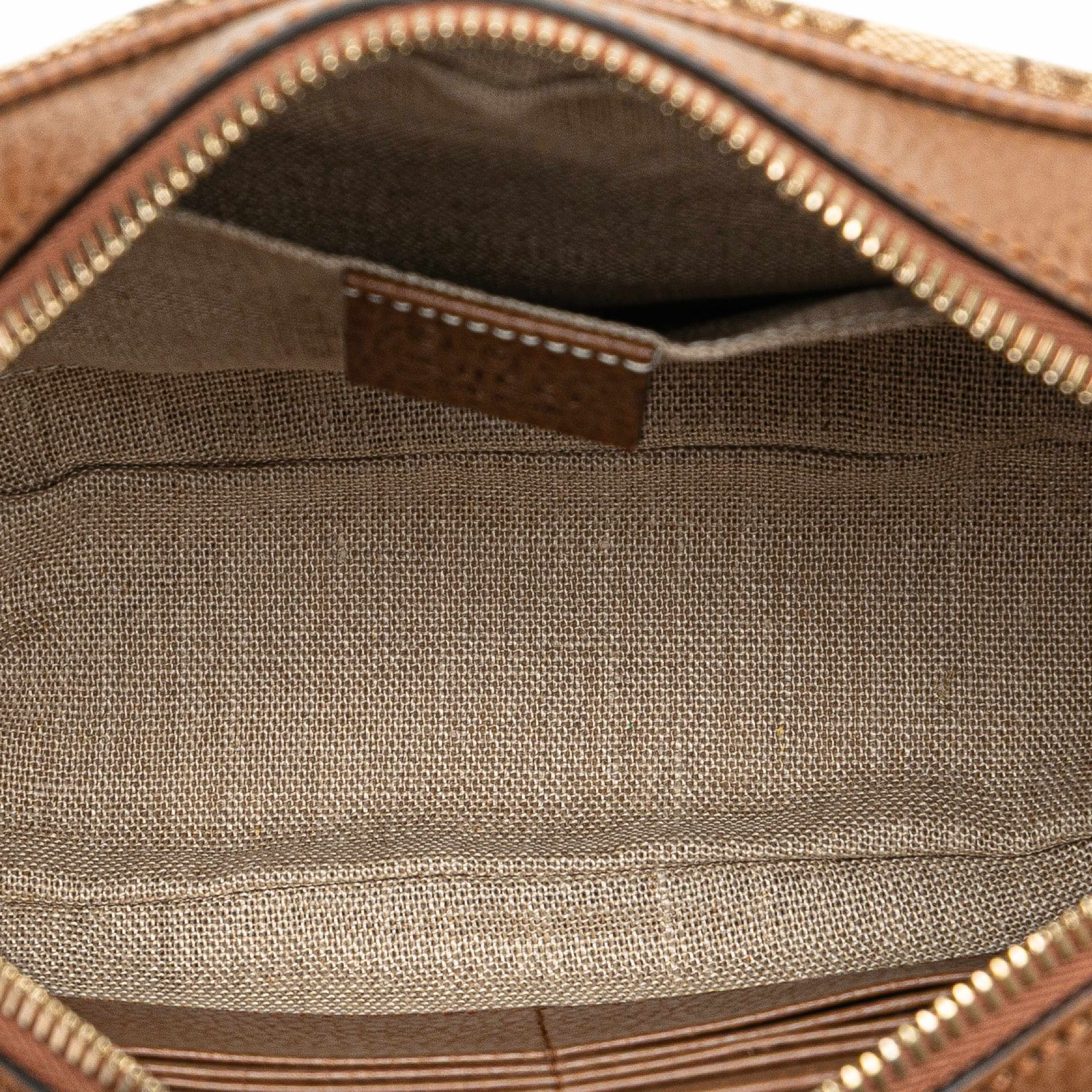 Gucci Gg Canvas Bree Crossbody, från Luxclusif, i färgen beige. Klicka för att öppna bilden i stort format