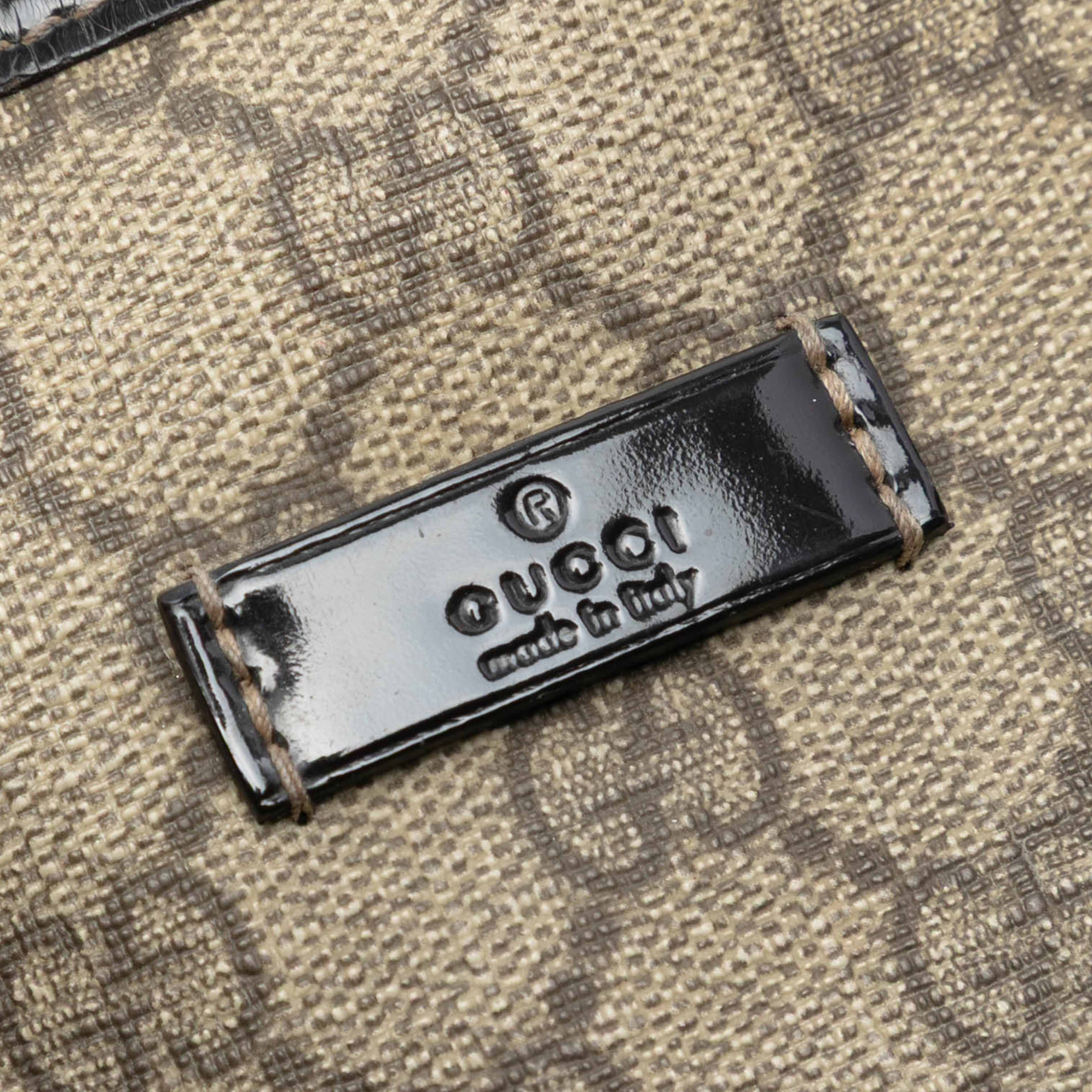 Gucci Medium Gg Supreme Joy Boston Bag, från Luxclusif, i färgen beige. Klicka för att öppna bilden i stort format