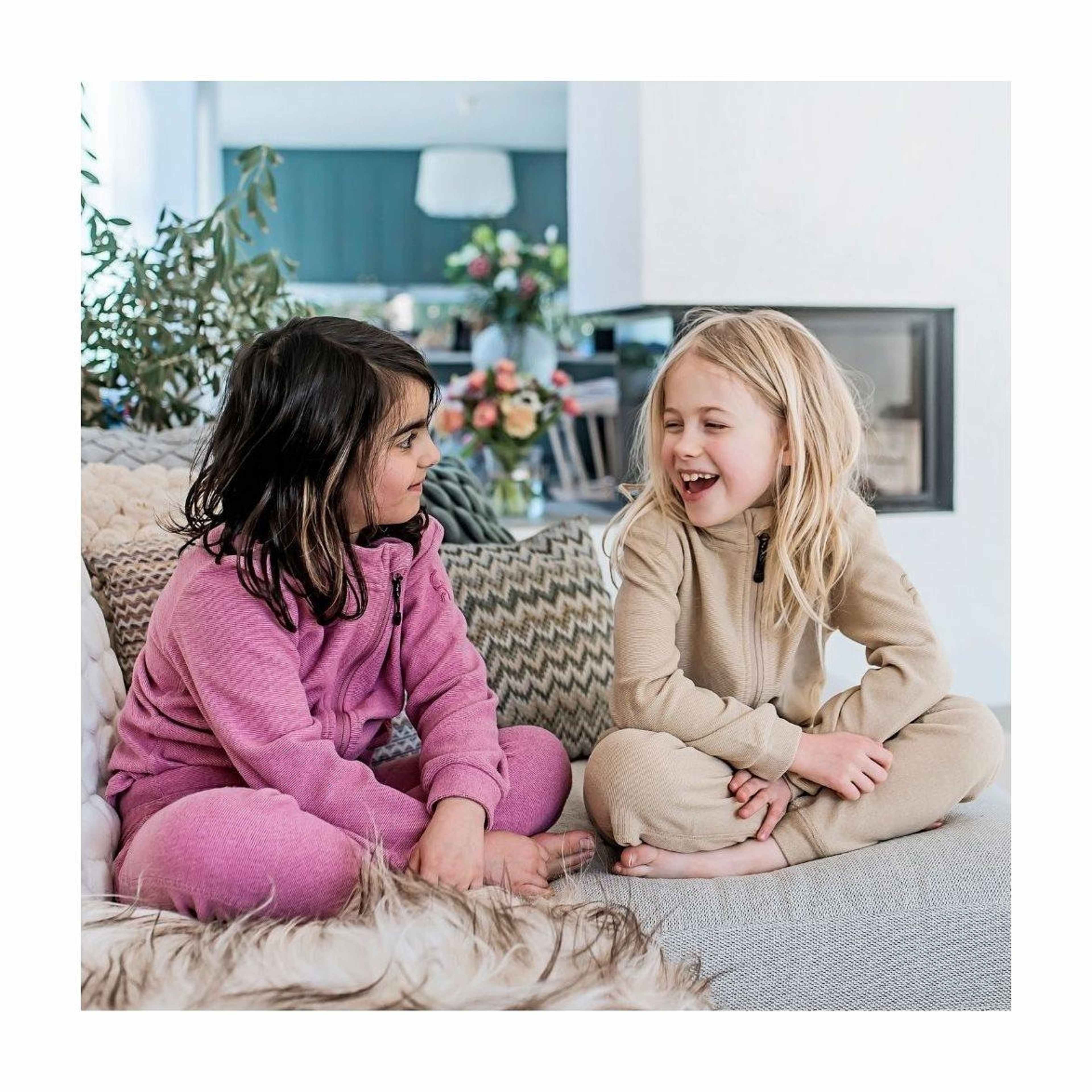 Lynx Jacket Kids, från ISBJÖRN of Sweden, i färgen oat. Klicka för att öppna bilden i stort format