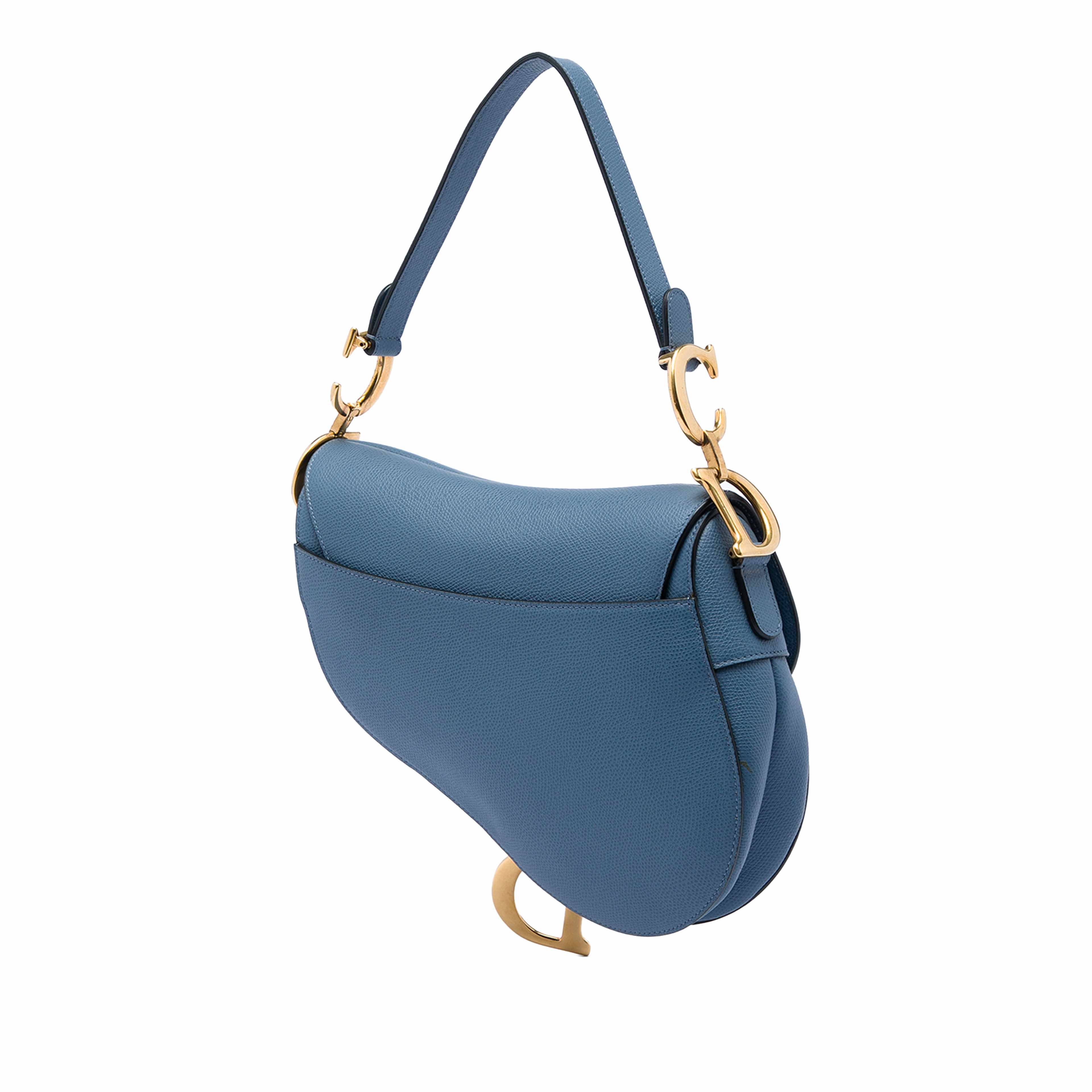 Dior Grained Calfskin Saddle Bag, från Luxclusif, i färgen blå. Klicka för att öppna bilden i stort format