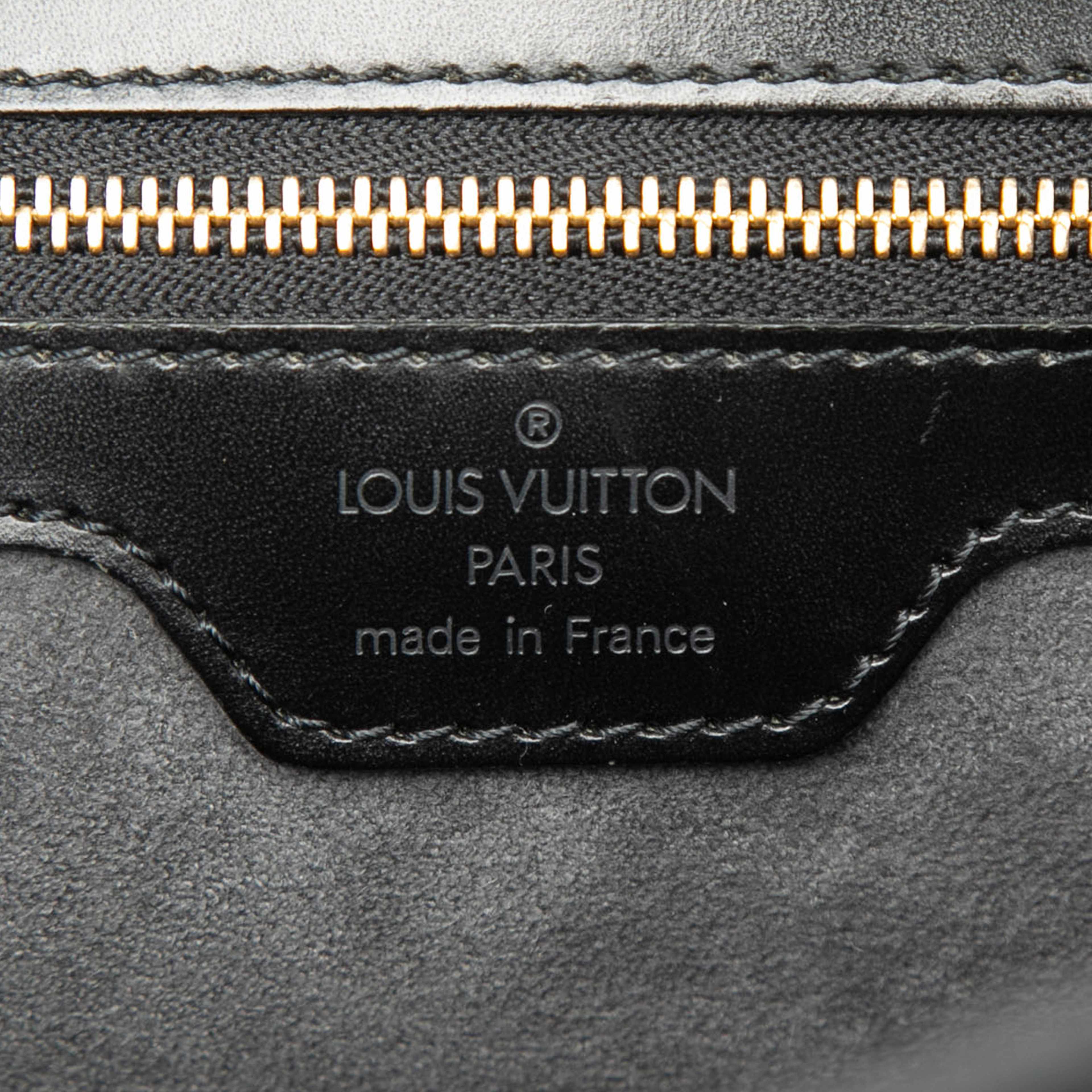 Louis Vuitton Epi Lussac, från Luxclusif, i färgen black. Klicka för att öppna bilden i stort format