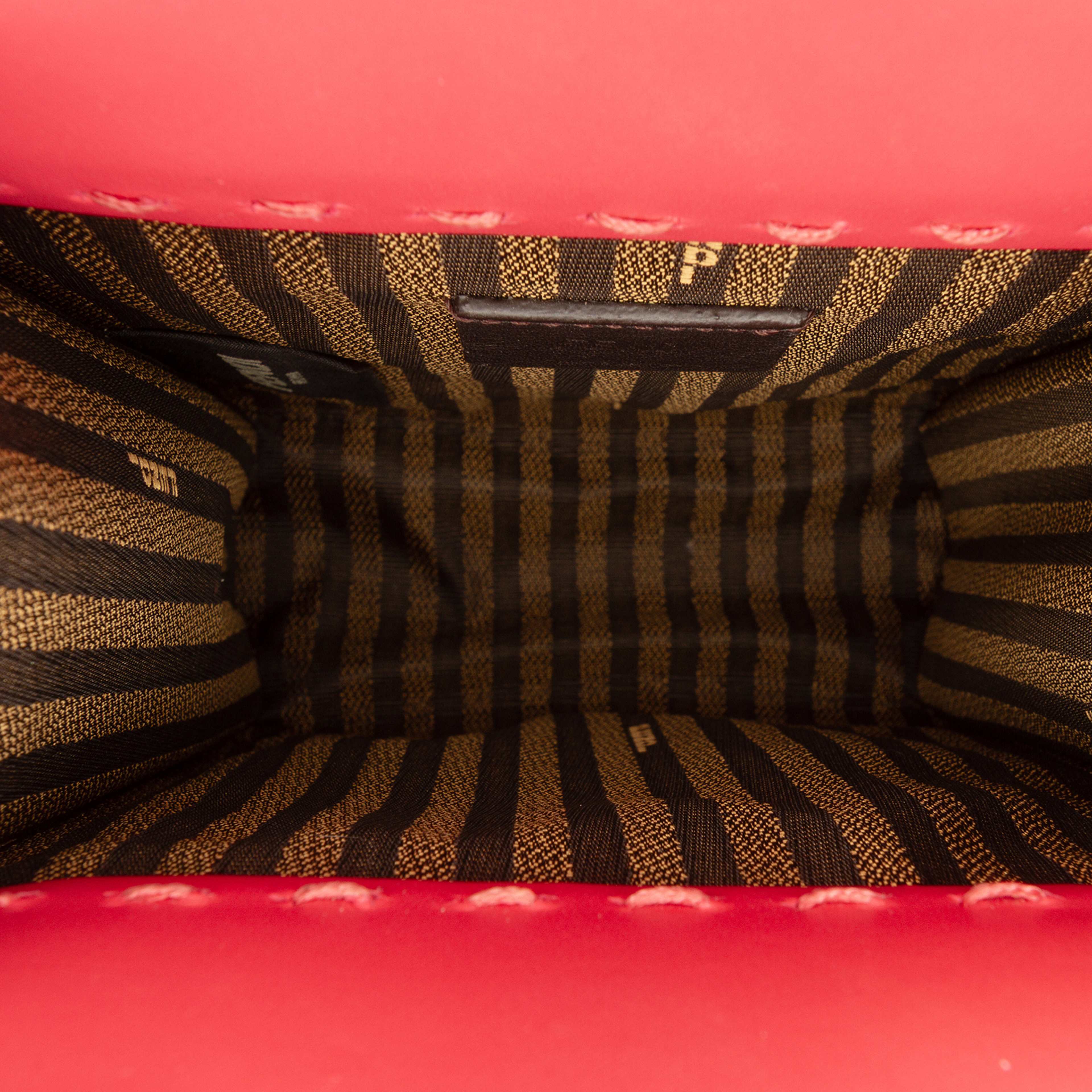 Fendi Mini Leather Sunshine Shopper Tote, från Luxclusif, i färgen dark pink. Klicka för att öppna bilden i stort format