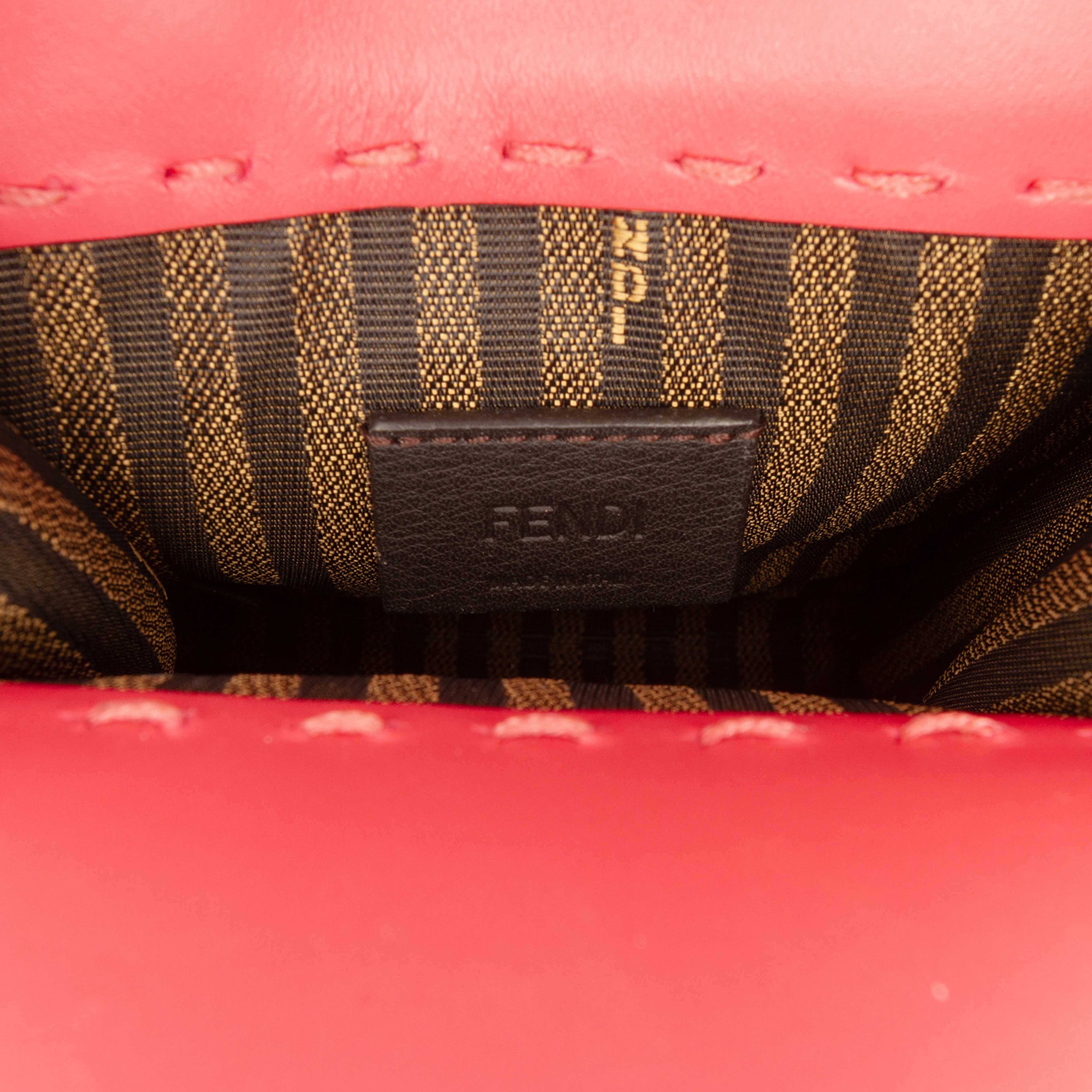 Fendi Mini Leather Sunshine Shopper Tote, från Luxclusif, i färgen dark pink. Klicka för att öppna bilden i stort format