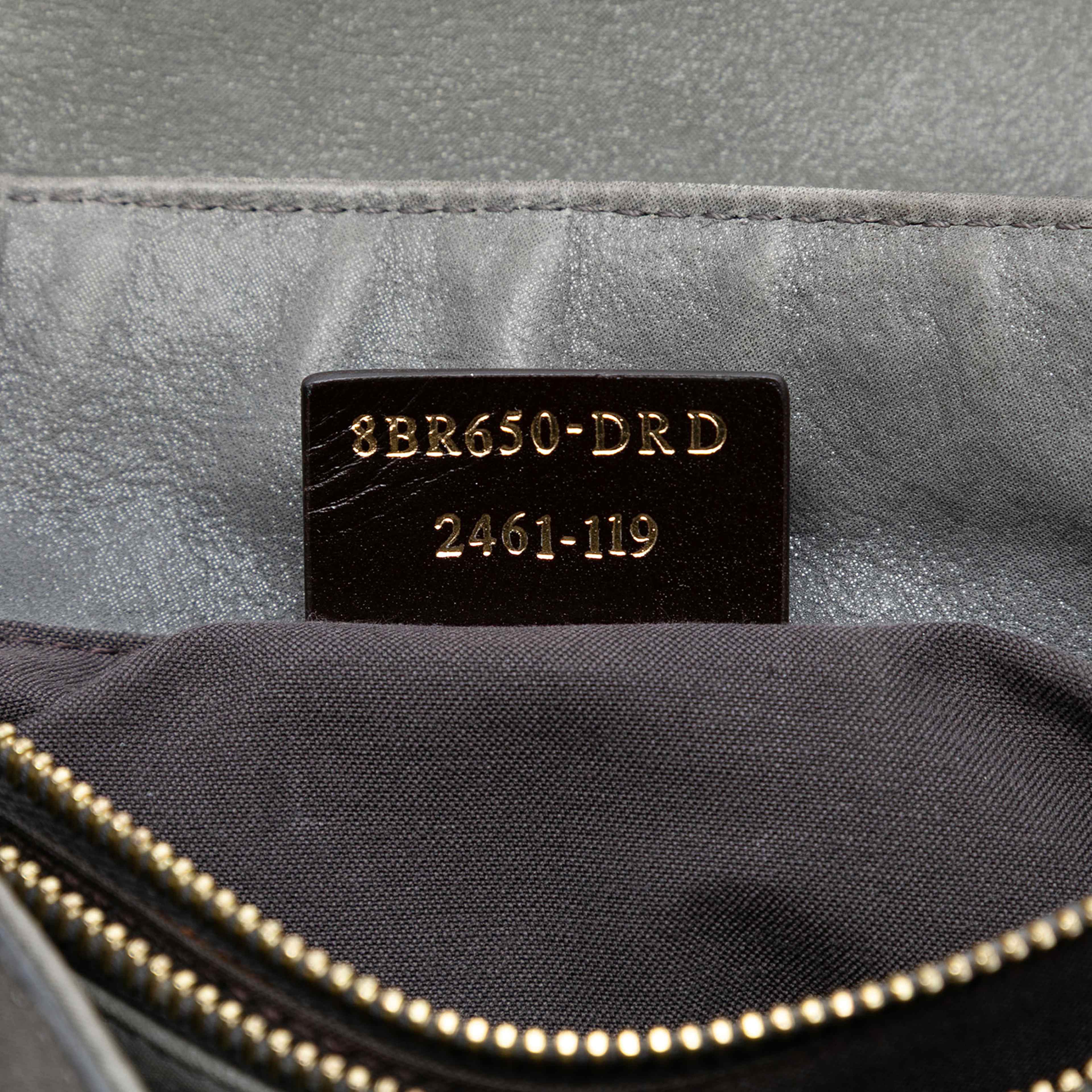 Fendi Nubuck Ff Chains Tote, från Luxclusif, i färgen gray. Klicka för att öppna bilden i stort format