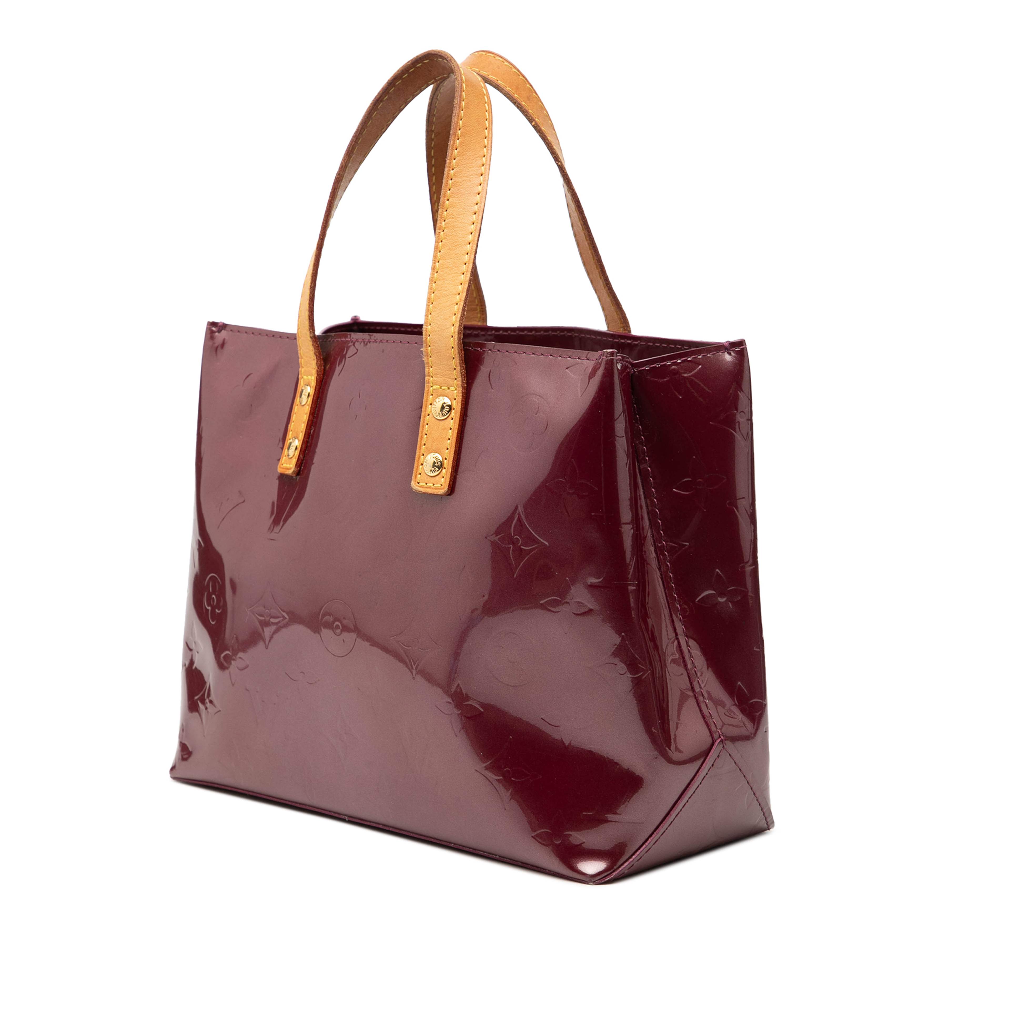 Louis Vuitton Monogram Vernis Reade Pm, från Luxclusif, i färgen purpur. Klicka för att öppna bilden i stort format