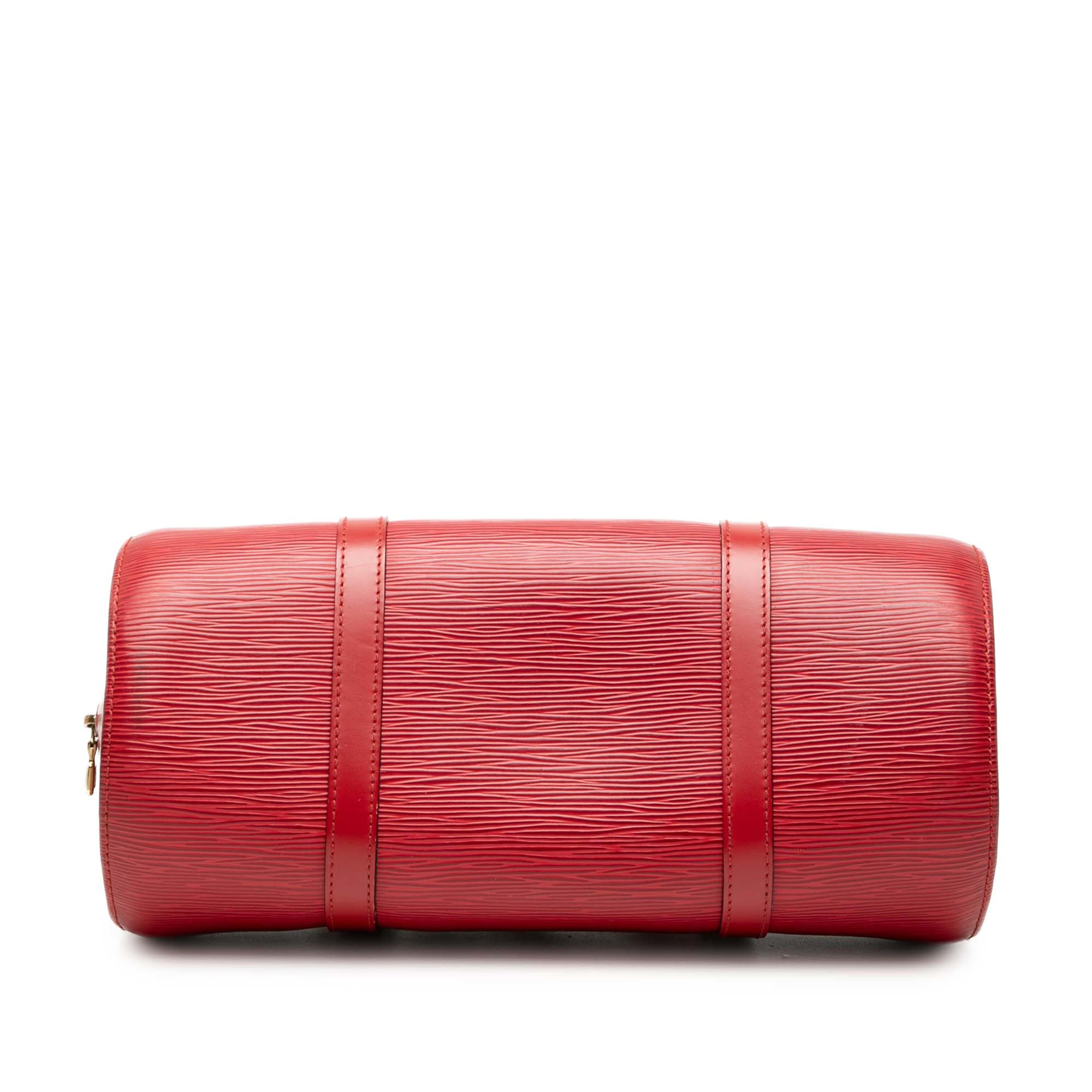 Louis Vuitton Epi Soufflot, från Luxclusif, i färgen red. Klicka för att öppna bilden i stort format