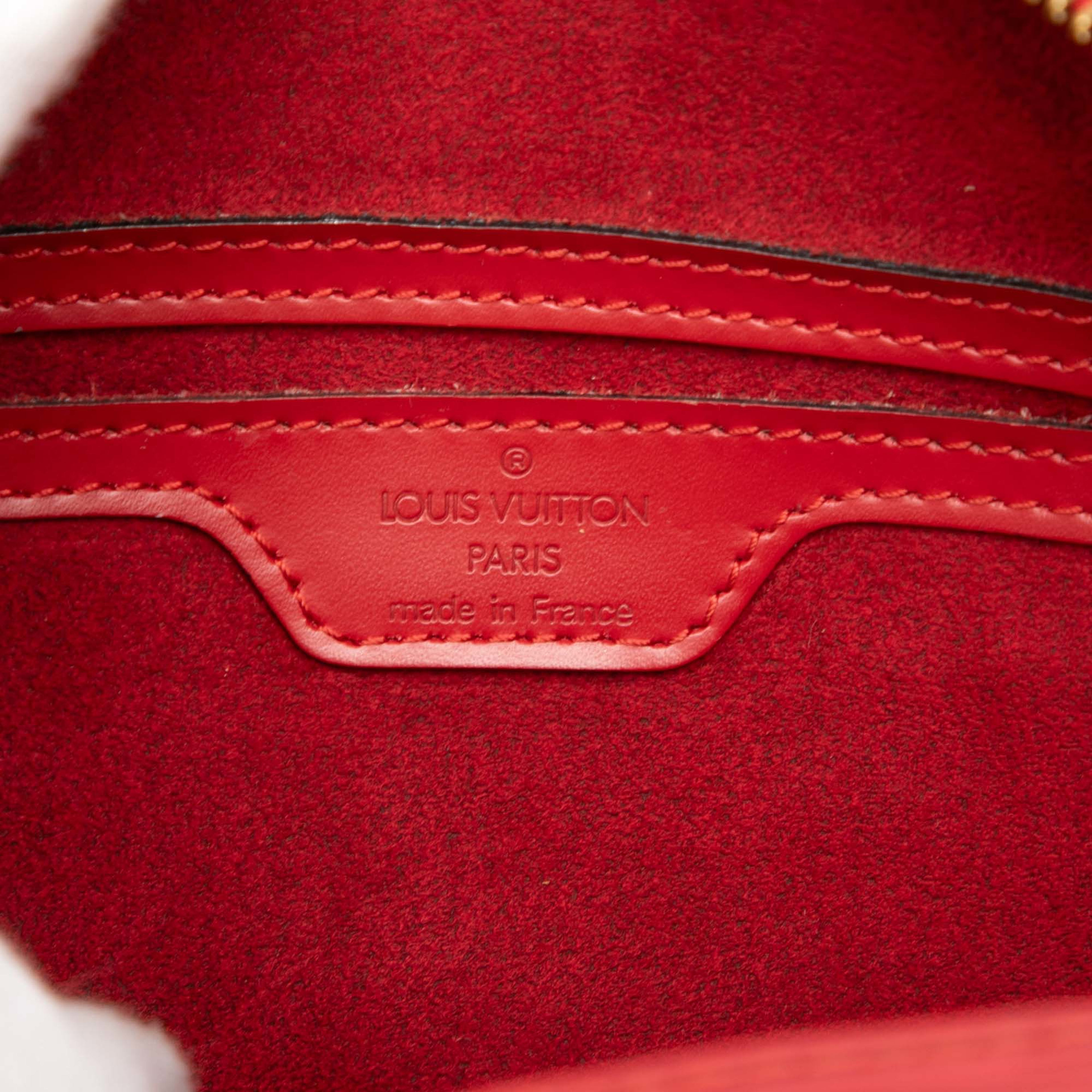 Louis Vuitton Epi Soufflot, från Luxclusif, i färgen red. Klicka för att öppna bilden i stort format