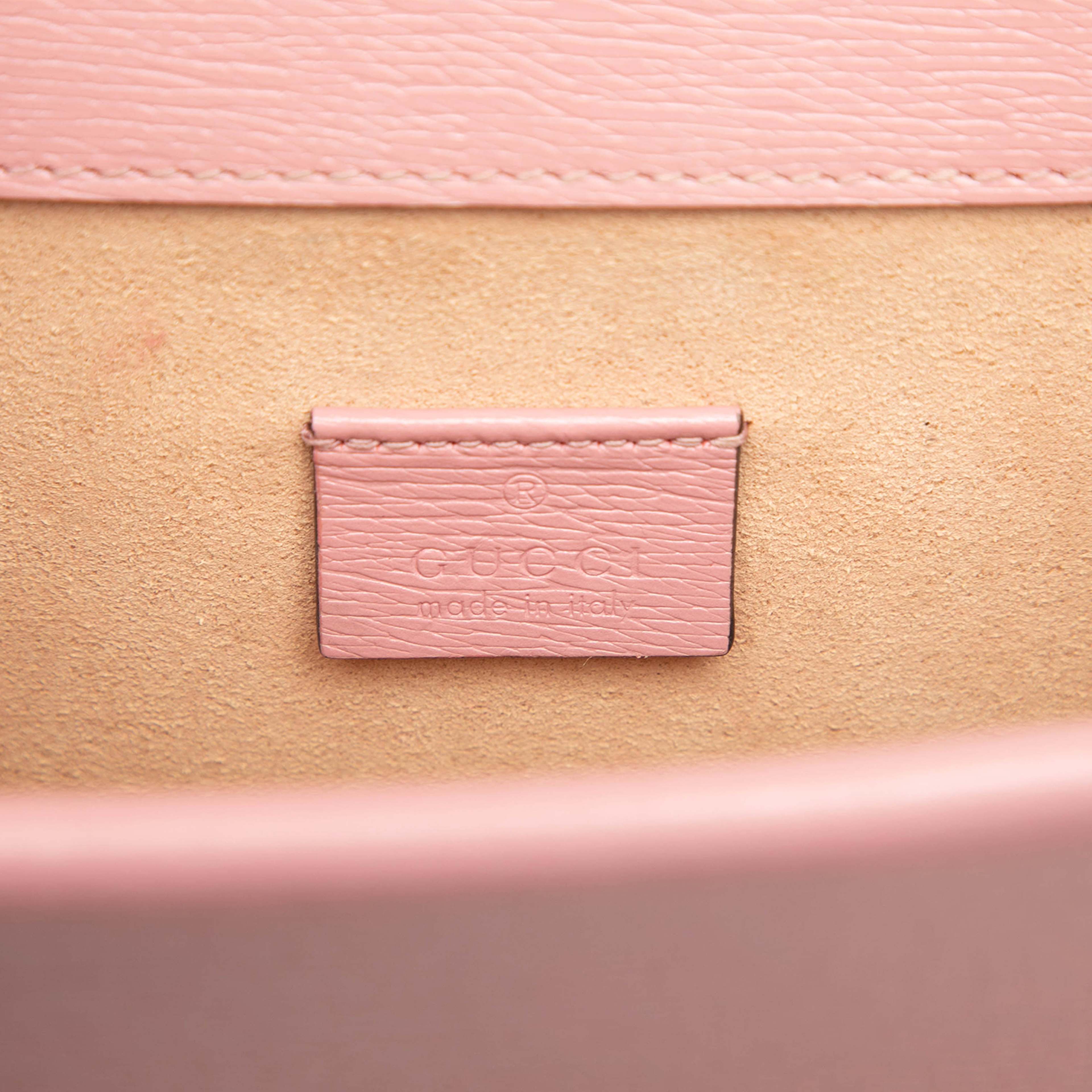 Gucci Small Leather Valentines Day Dionysus Crossbody, från Luxclusif, i färgen pink. Klicka för att öppna bilden i stort format