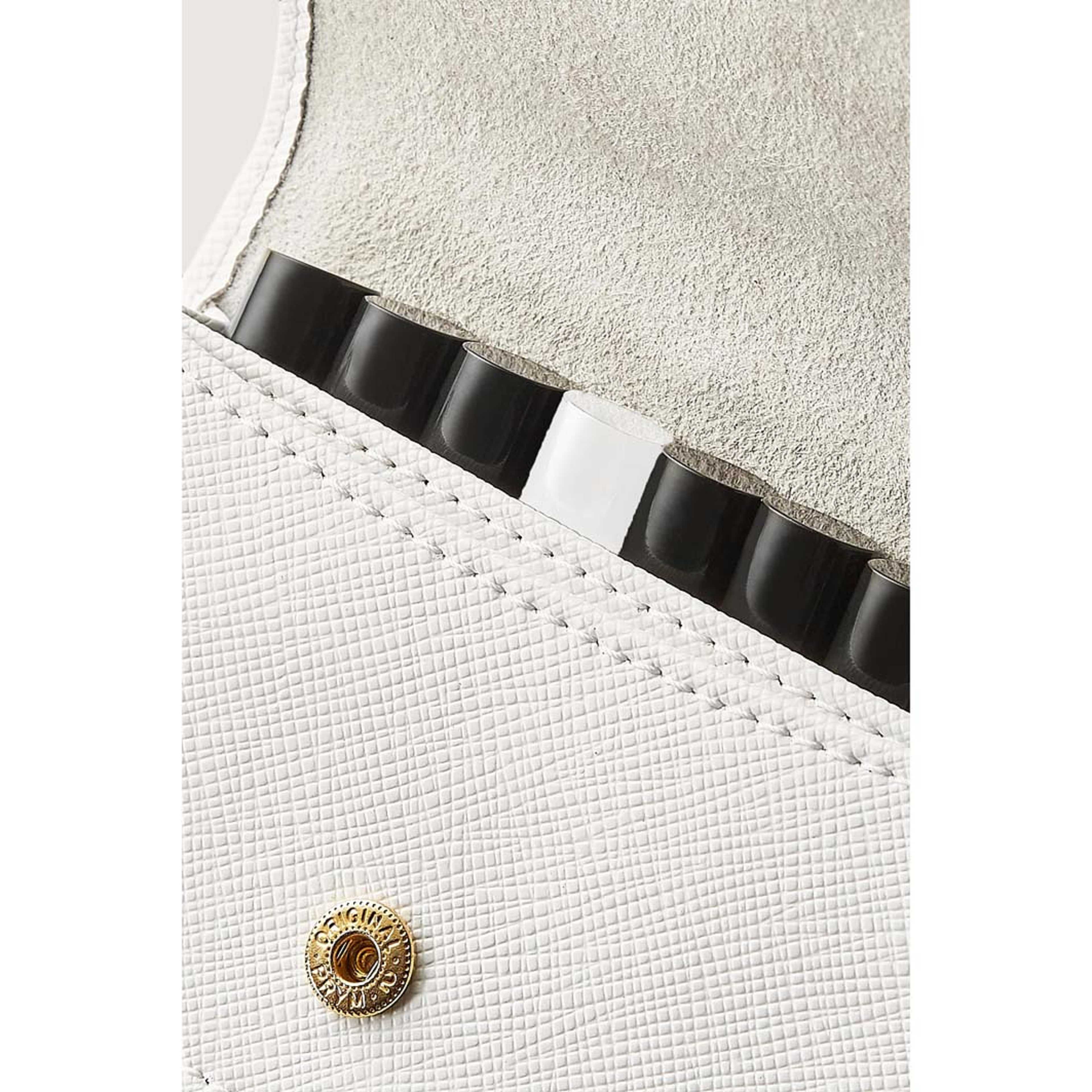 Women's Leather Sample Wallet White EdP, från Creed. Klicka för att öppna bilden i stort format