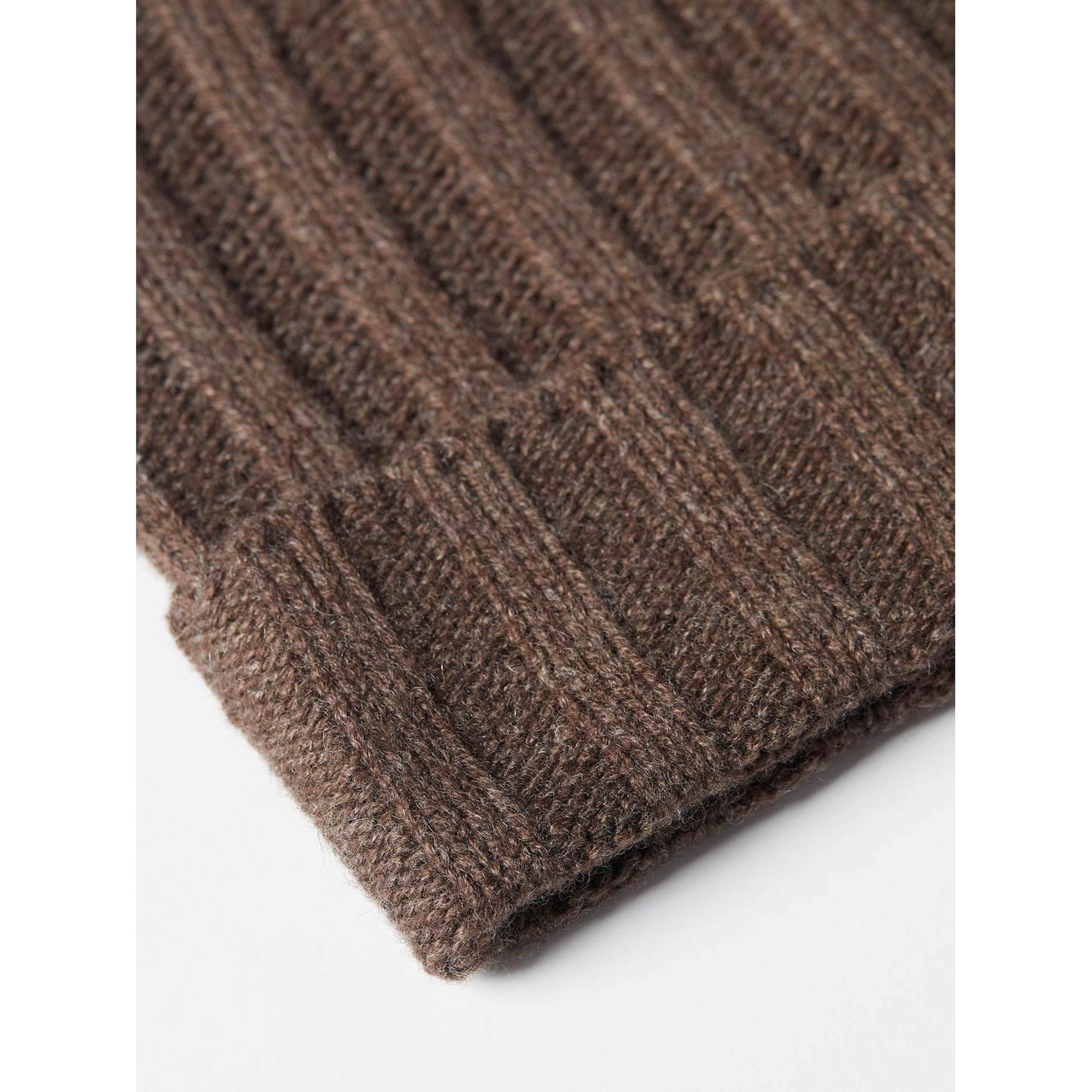Wool Beanie, från John Henric, i färgen brown. Klicka för att öppna bilden i stort format