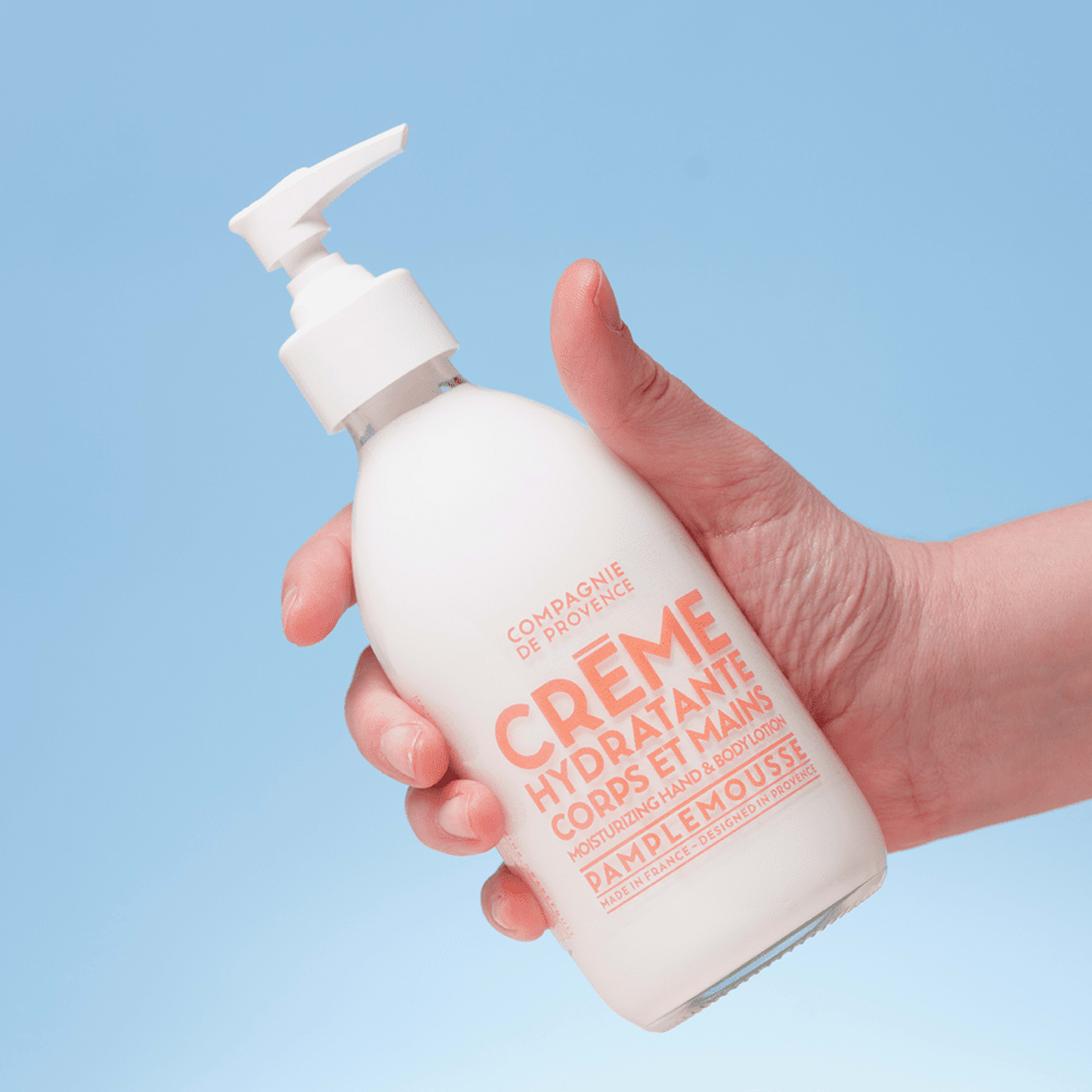 Moisturizing Hand & Body Lotion Wild Rose, från Compagnie de Provence. Klicka för att öppna bilden i stort format