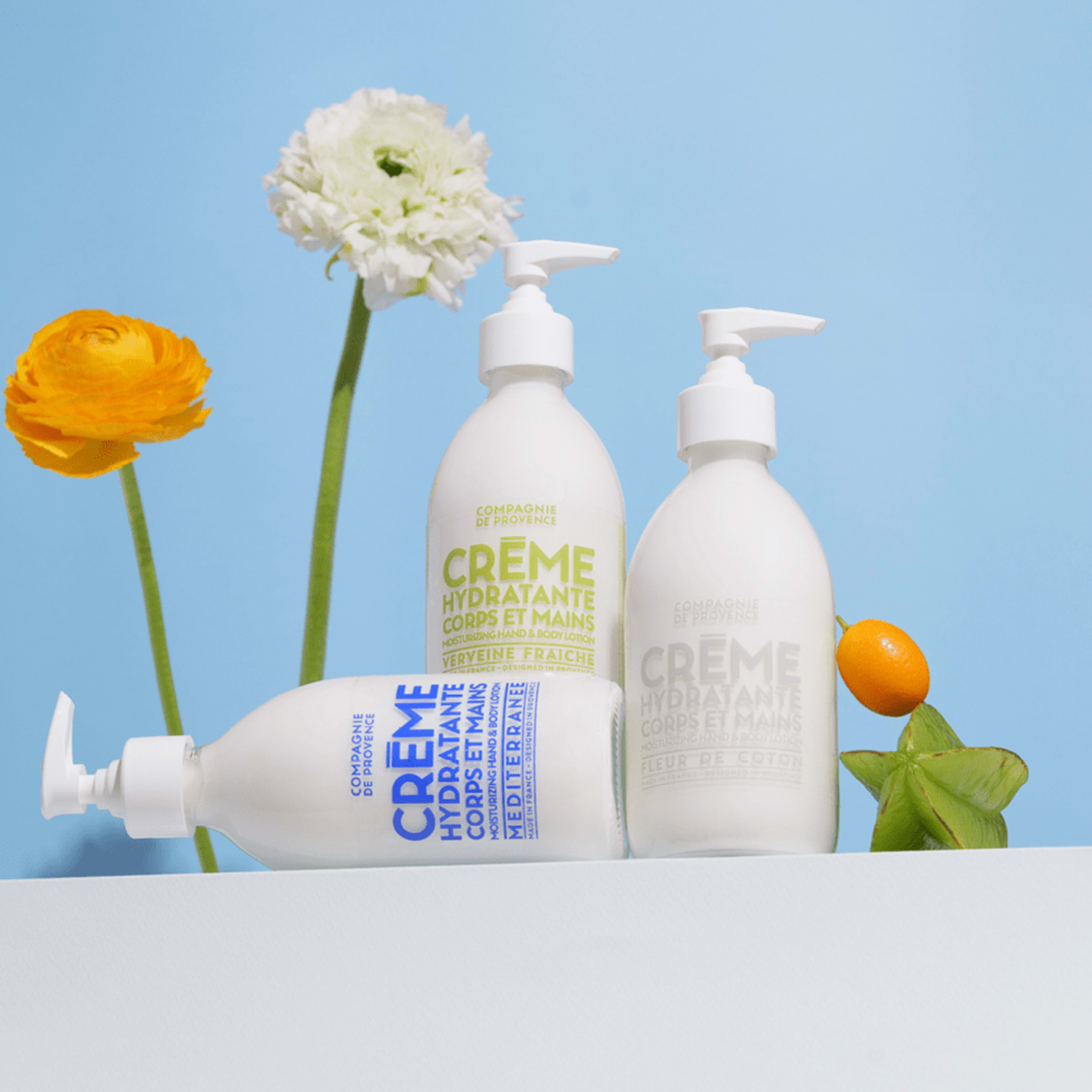 Moisturizing Hand & Body Lotion Cotton Flower, från Compagnie de Provence. Klicka för att öppna bilden i stort format