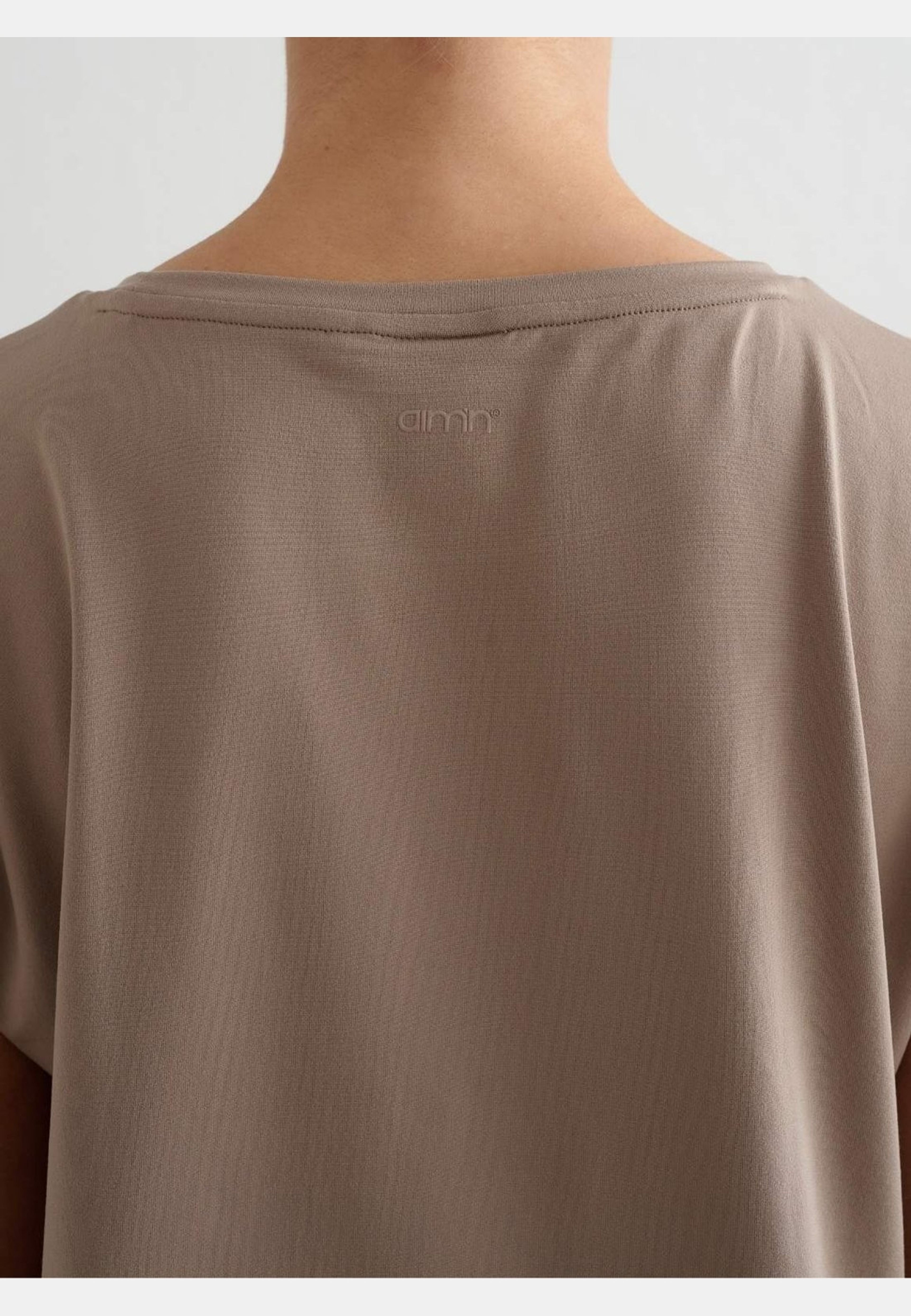 Soft Basic Roll Sleeve Top, från aim'n, i färgen espresso. Klicka för att öppna bilden i stort format