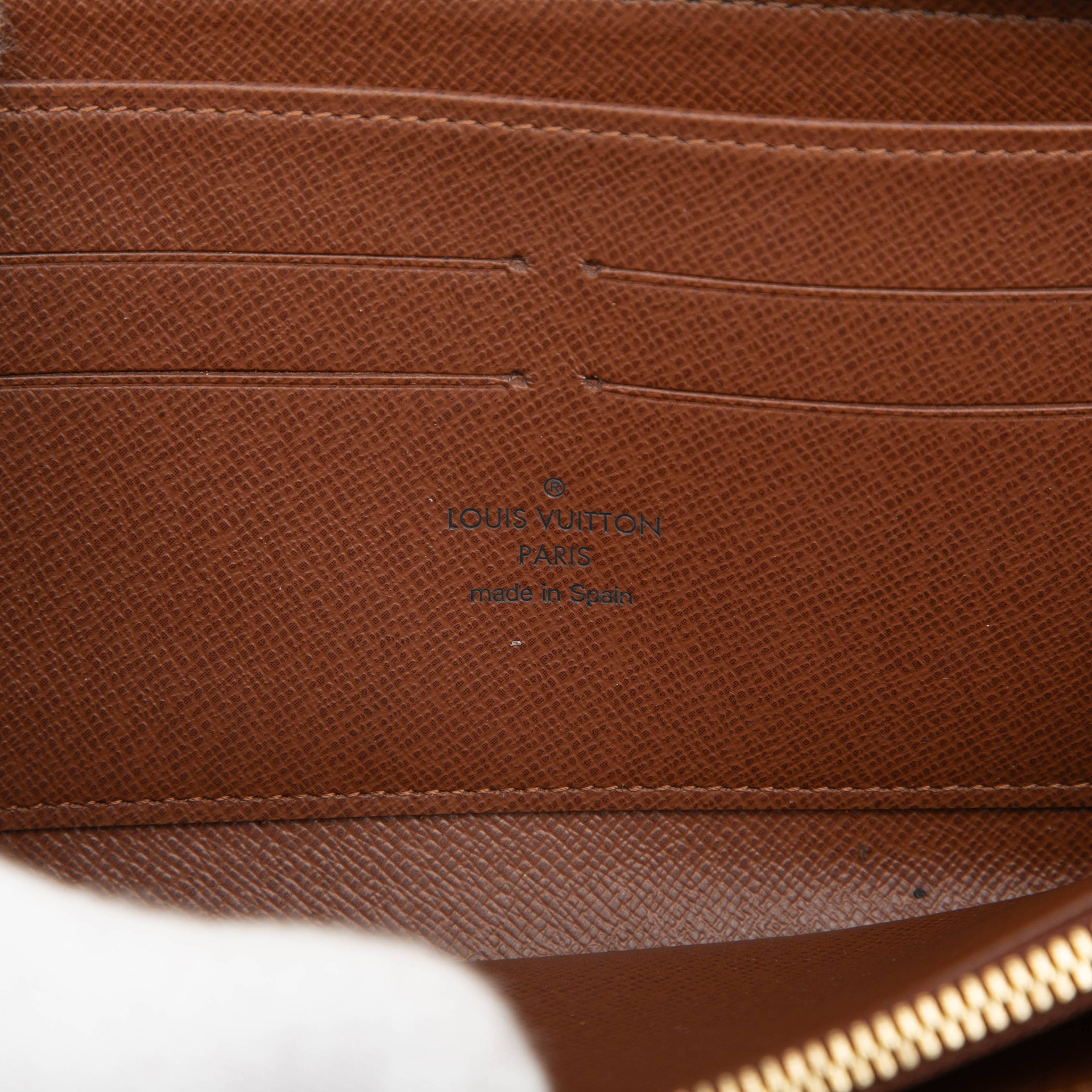 Louis Vuitton Monogram Zippy Long Wallet, från Luxclusif, i färgen brun. Klicka för att öppna bilden i stort format