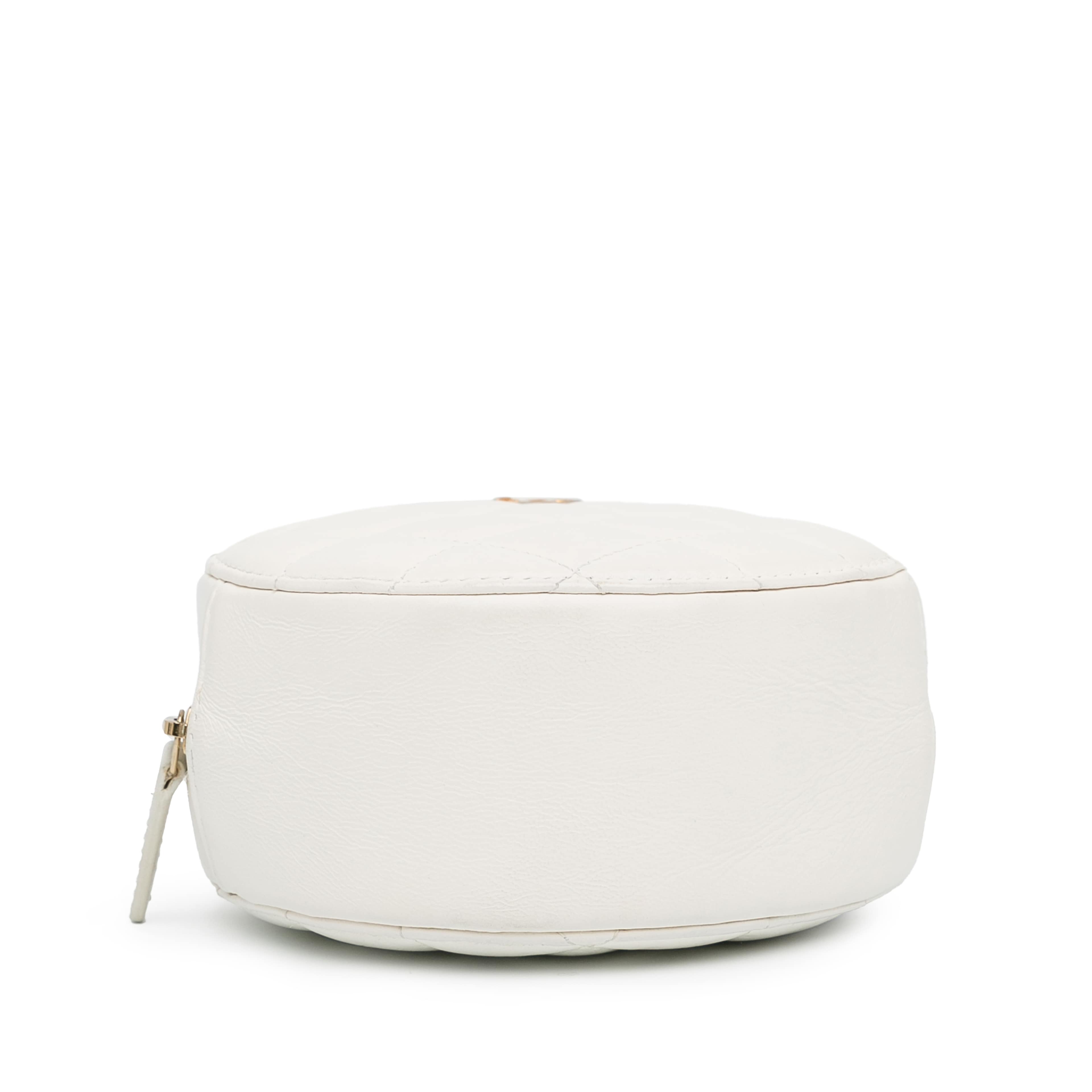 Chanel Quilted Lambskin Pearl Crush Round Clutch With Chain