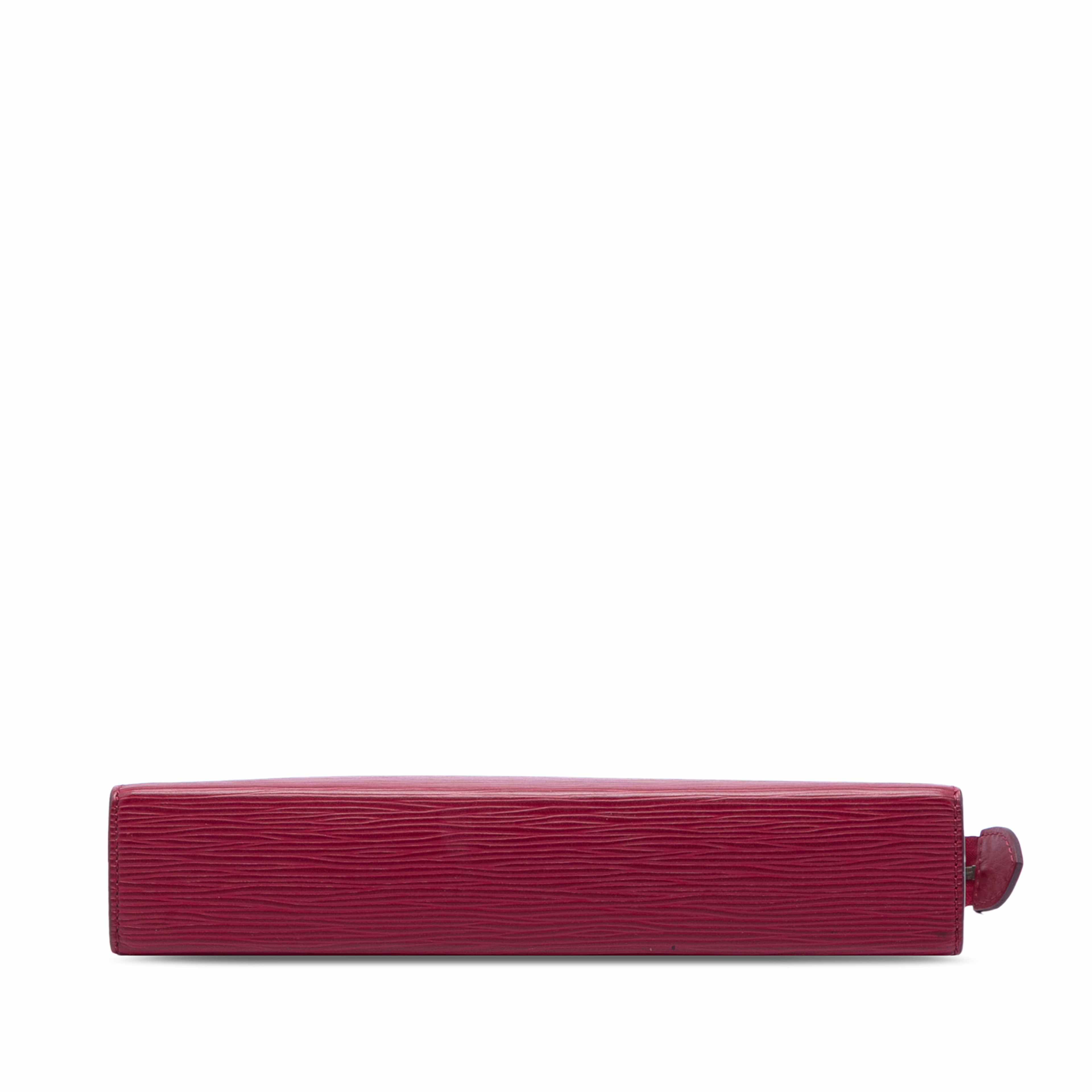 Louis Vuitton Epi Toiletry Pouch 26, från Luxclusif, i färgen rosa. Klicka för att öppna bilden i stort format