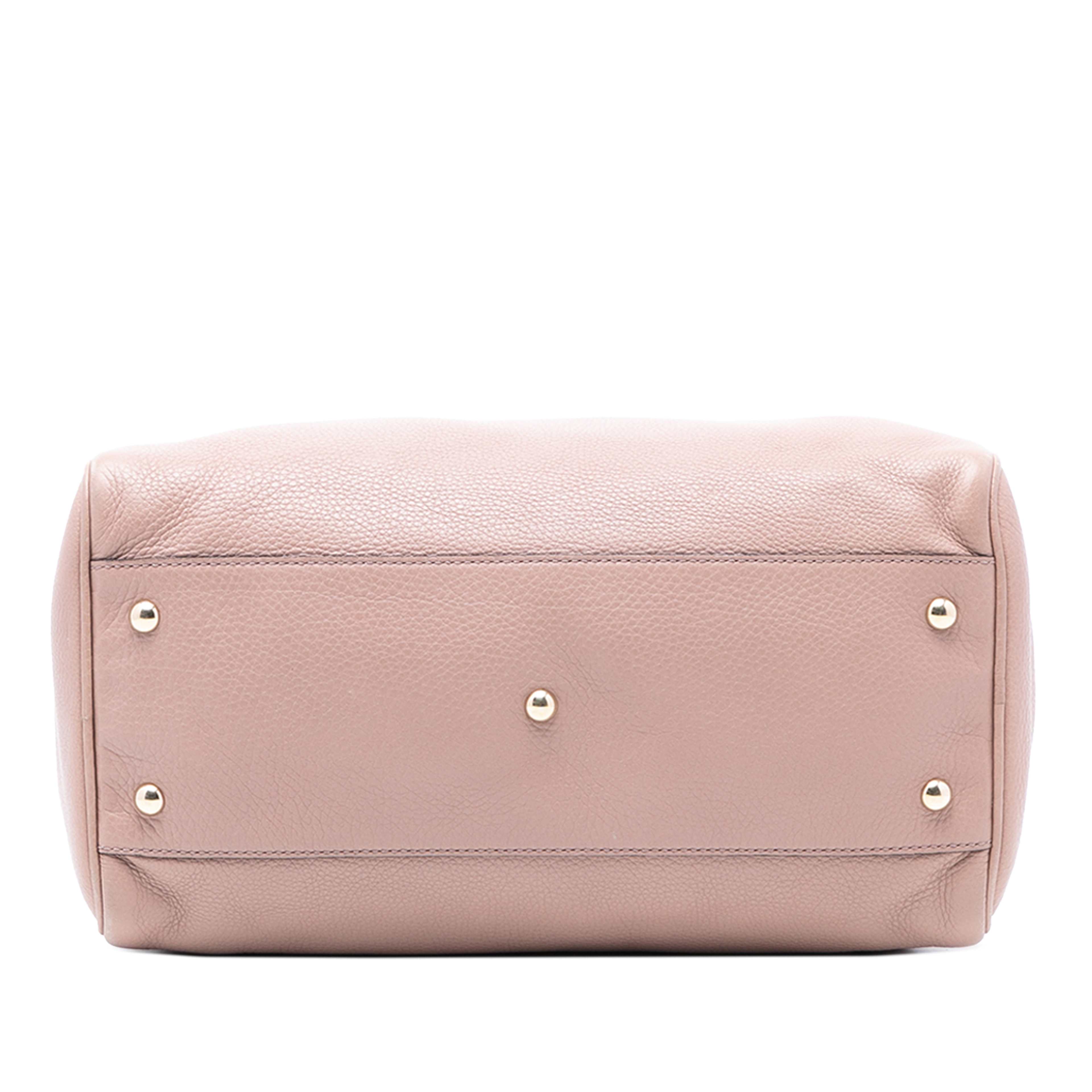 Gucci Medium Calfskin Bamboo Shopper Boston Bag, från Luxclusif, i färgen pink. Klicka för att öppna bilden i stort format