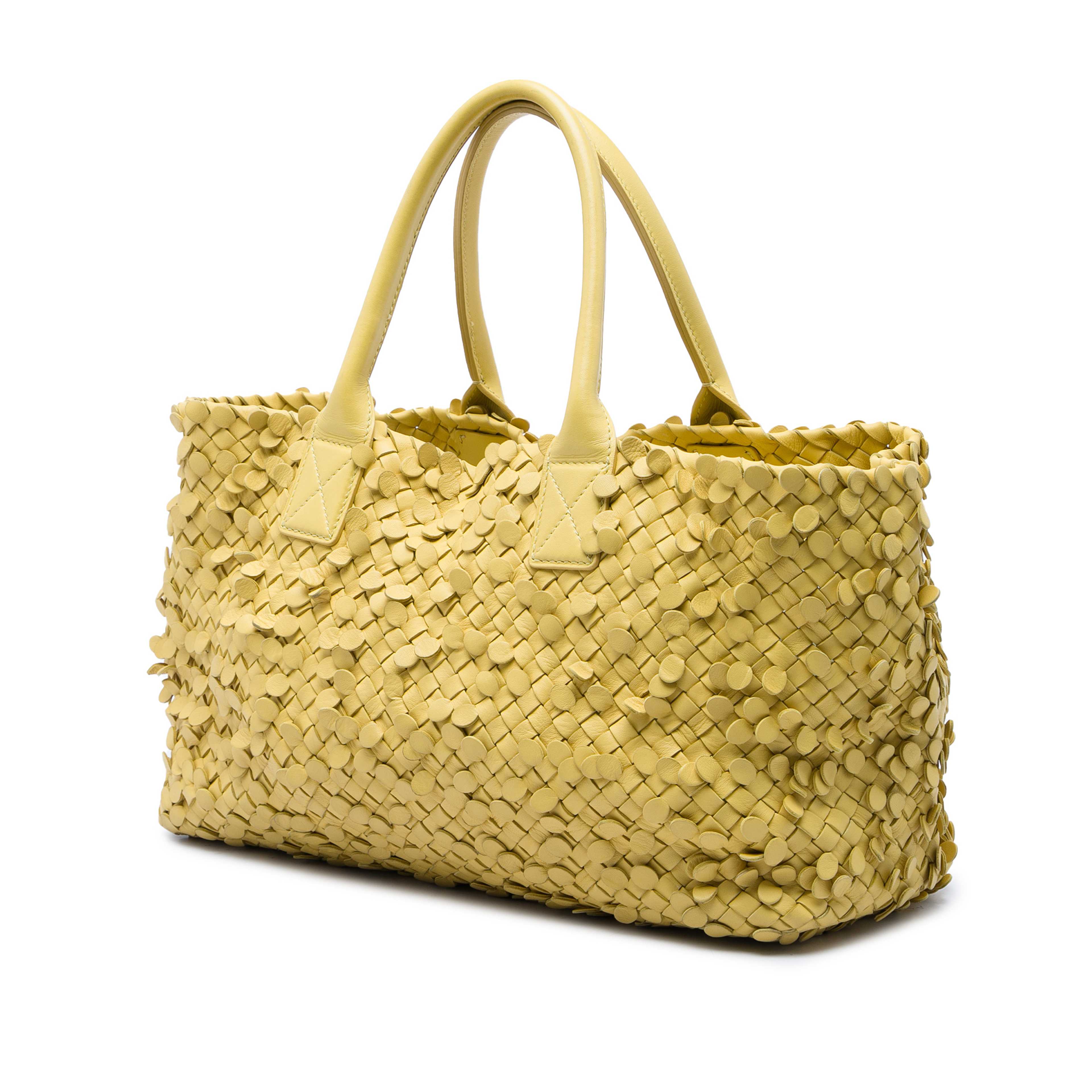 Bottega Veneta Medium Nappa Intrecciato Poussin Paillettes Cabat Tote, från Luxclusif, i färgen gul. Klicka för att öppna bilden i stort format