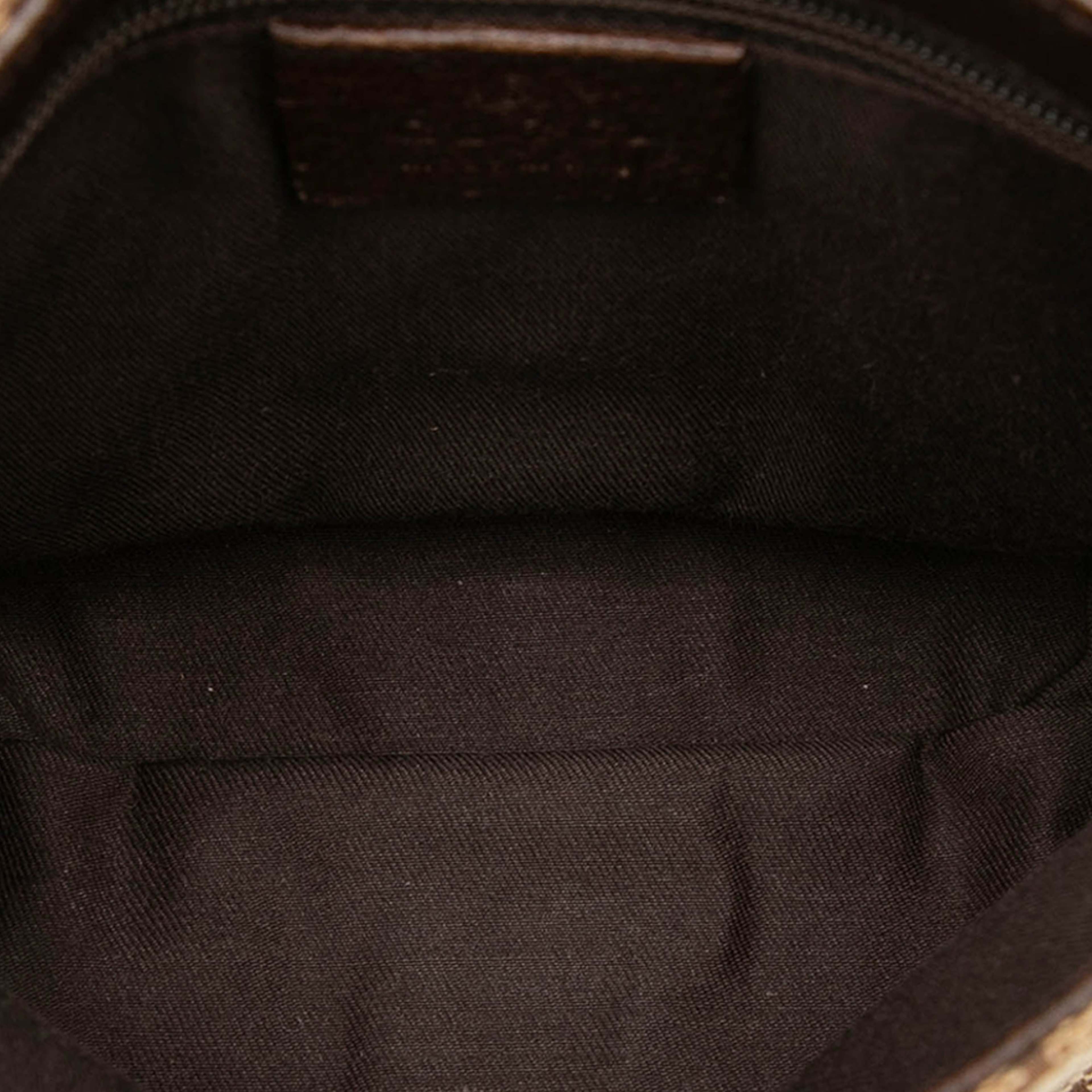 Gucci Gg Canvas Belt Bag, från Luxclusif, i färgen beige. Klicka för att öppna bilden i stort format