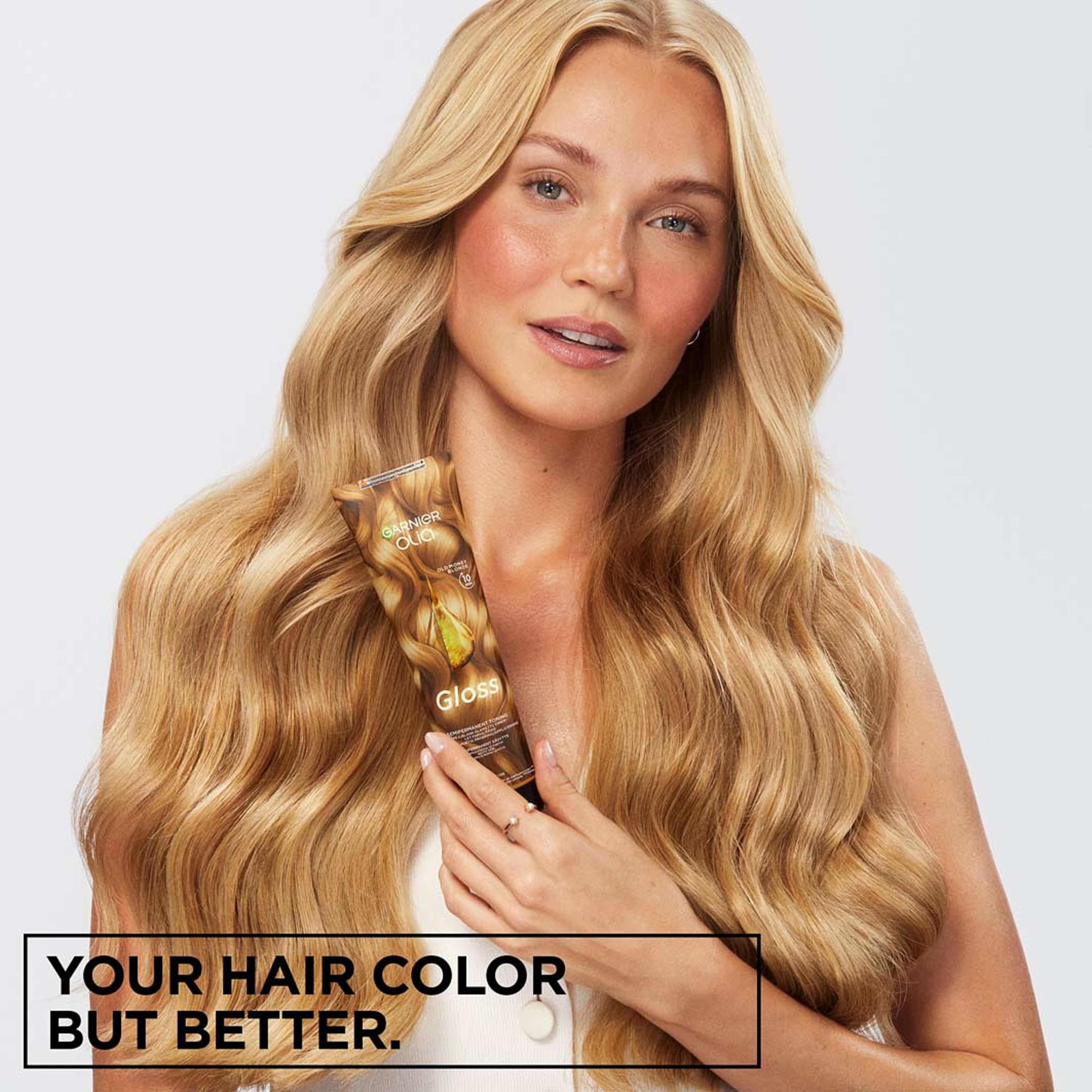 Olia Gloss Hair toning, från Garnier, i färgen Old Money Blonde. Klicka för att öppna bilden i stort format