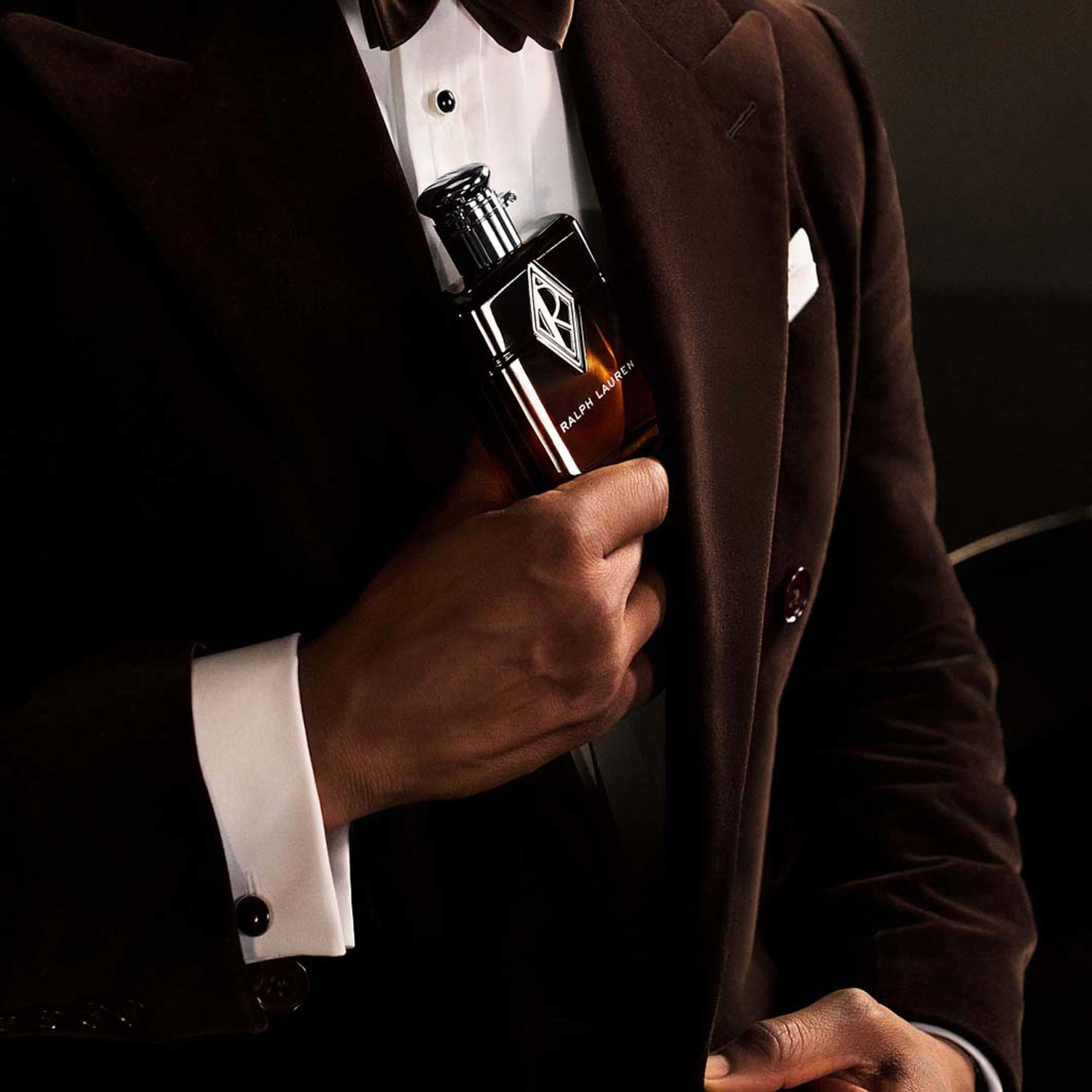 RALPHS CLUB NEW YORK Parfum, från Ralph Lauren. Klicka för att öppna bilden i stort format