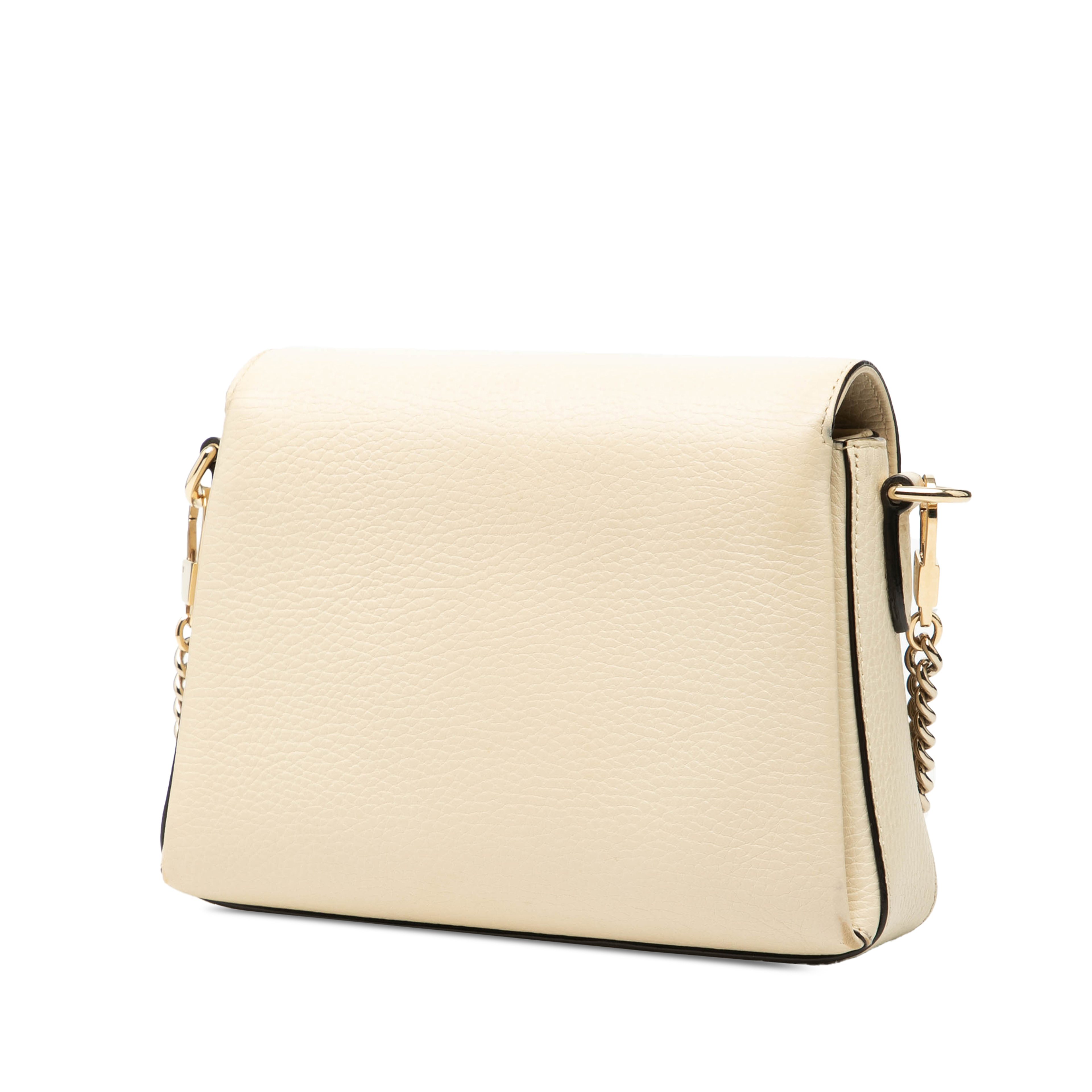 Gucci Small Dollar Calfskin Interlocking G Crossbody, från Luxclusif, i färgen ivory. Klicka för att öppna bilden i stort format