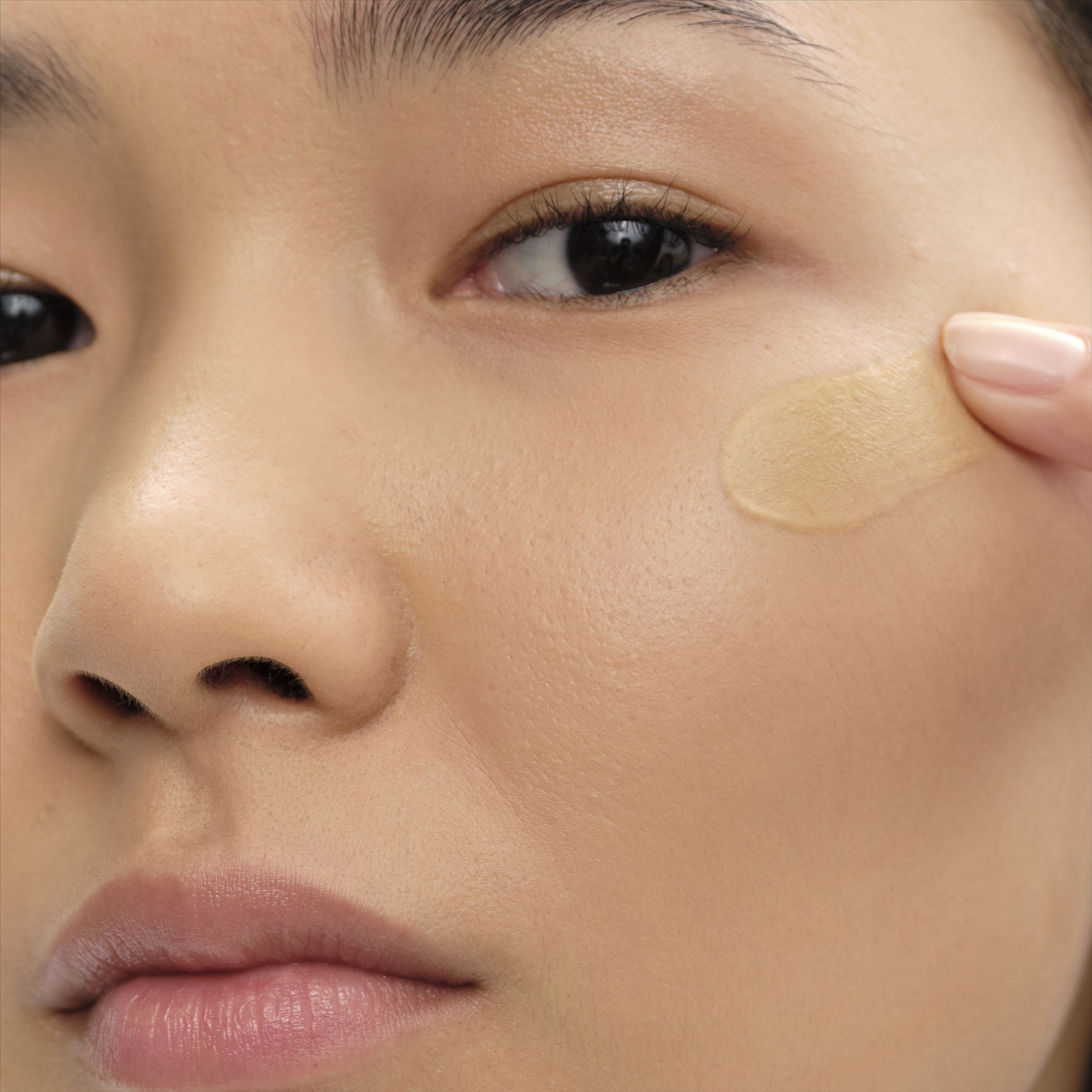 Reveal Skin Optimizing Foundation